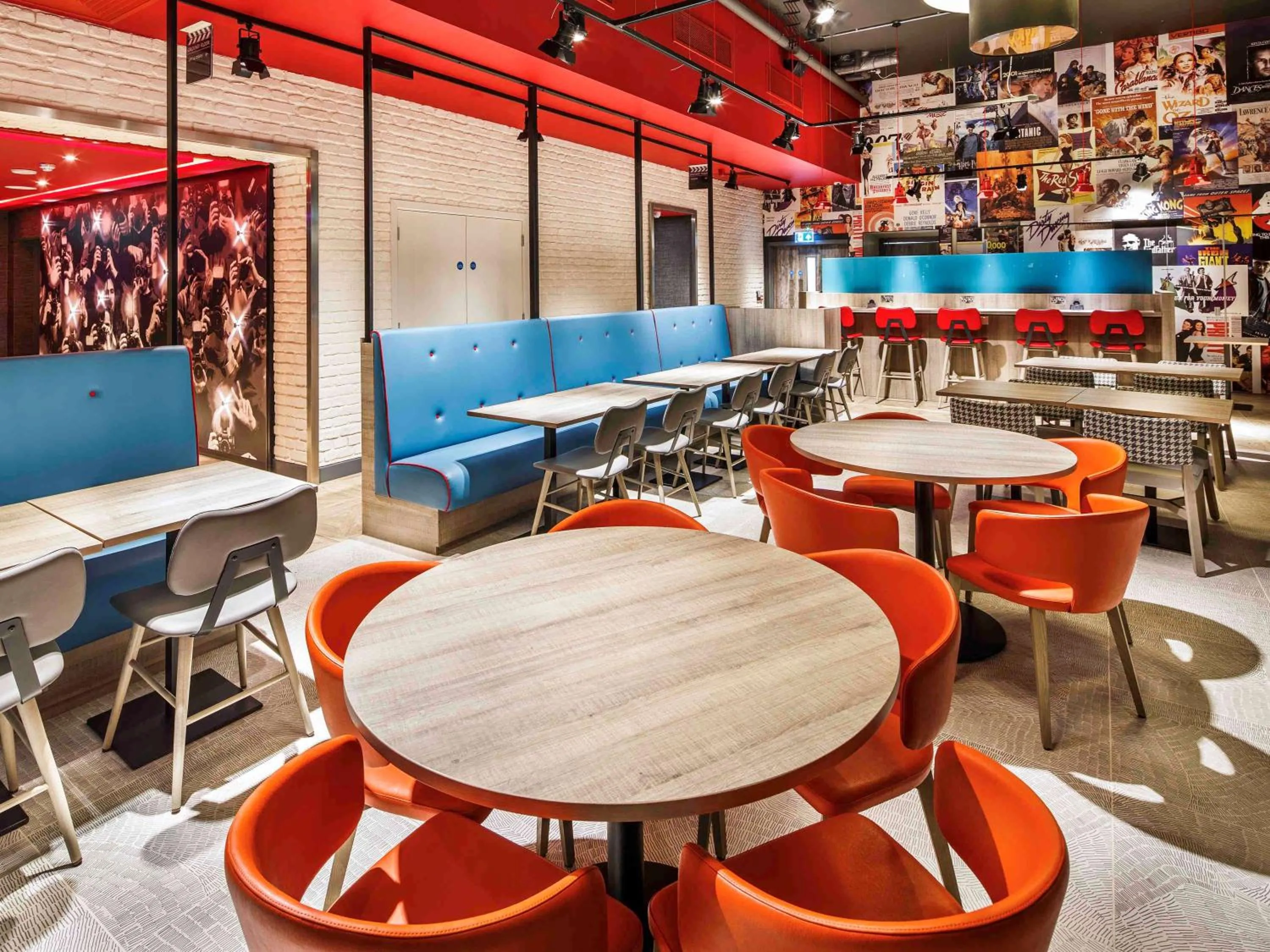 Restaurant/places to eat in ibis Styles London Ealing