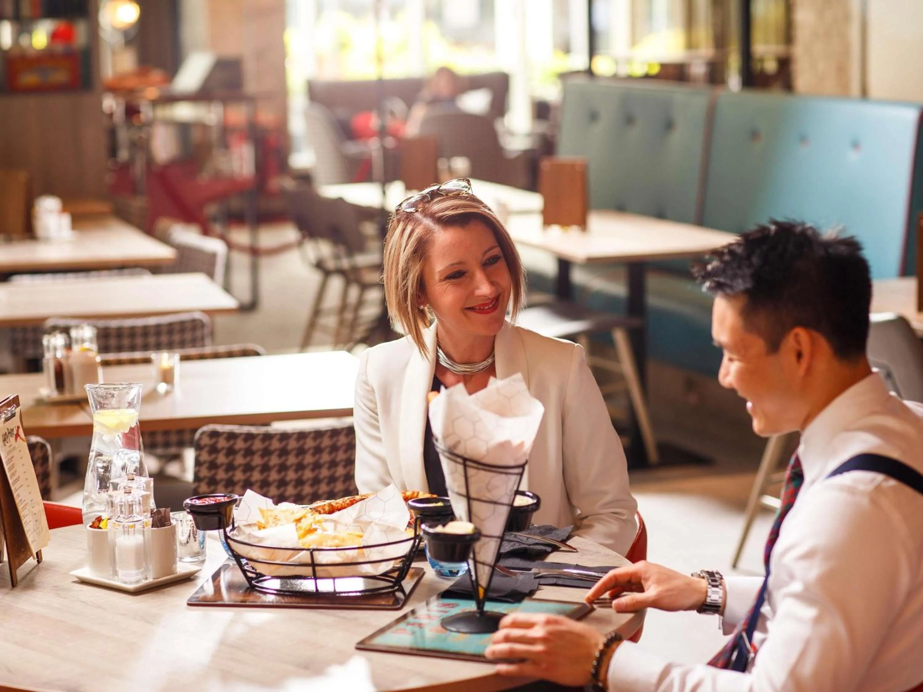 Restaurant/places to eat in ibis Styles London Ealing