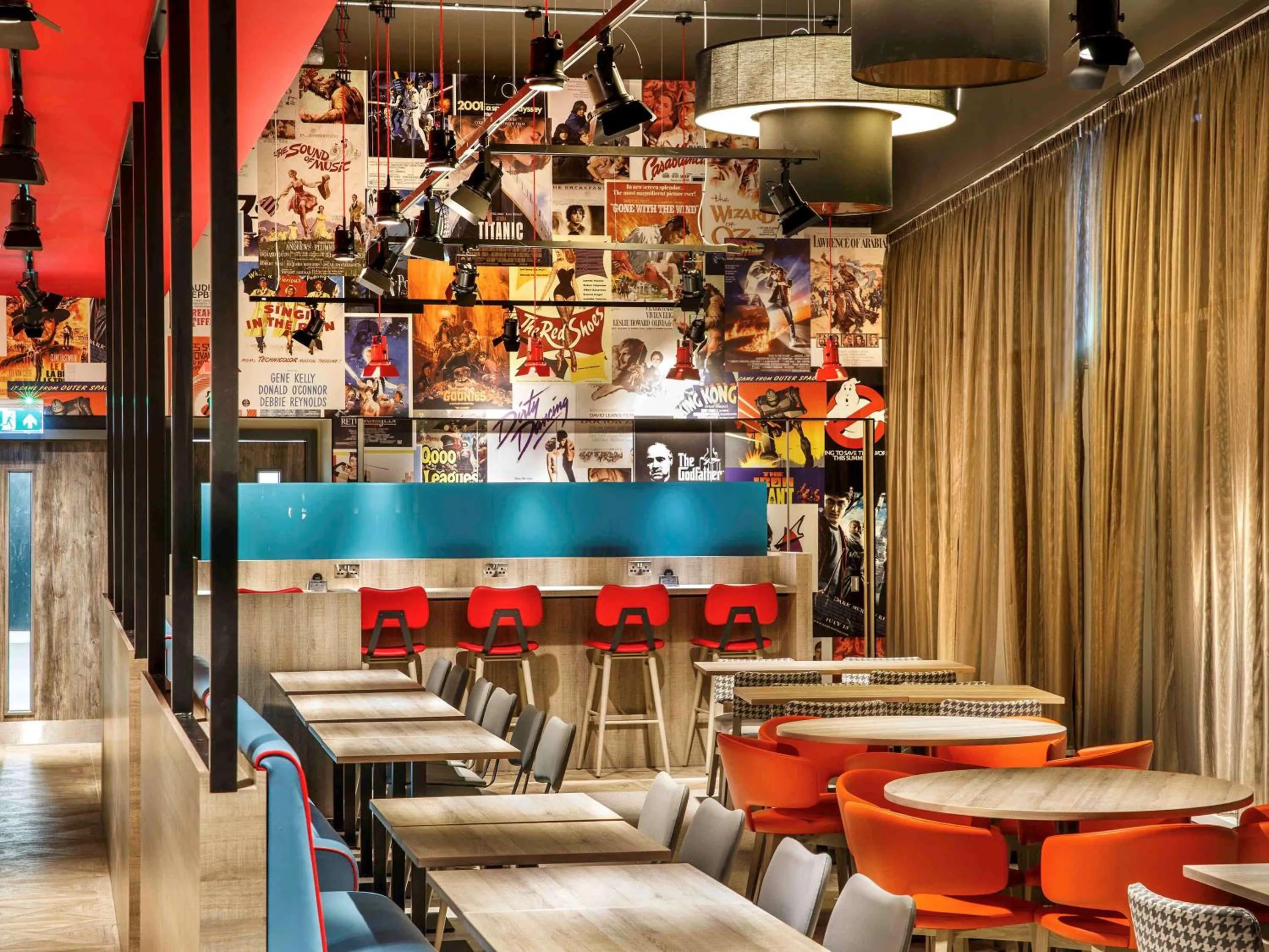 Restaurant/places to eat in ibis Styles London Ealing