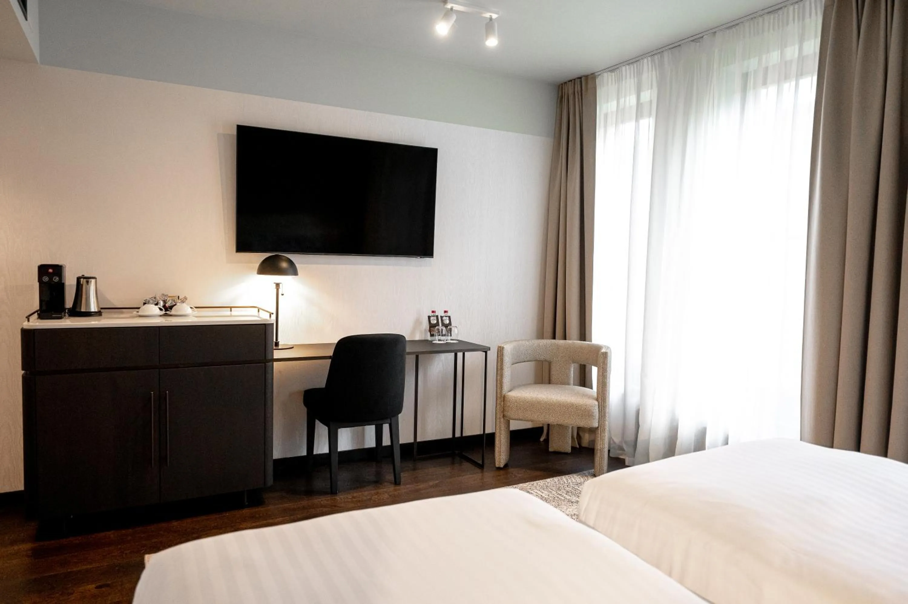 Coffee/tea facilities, Bed in Pullman Riga Old Town - Renovated 2025