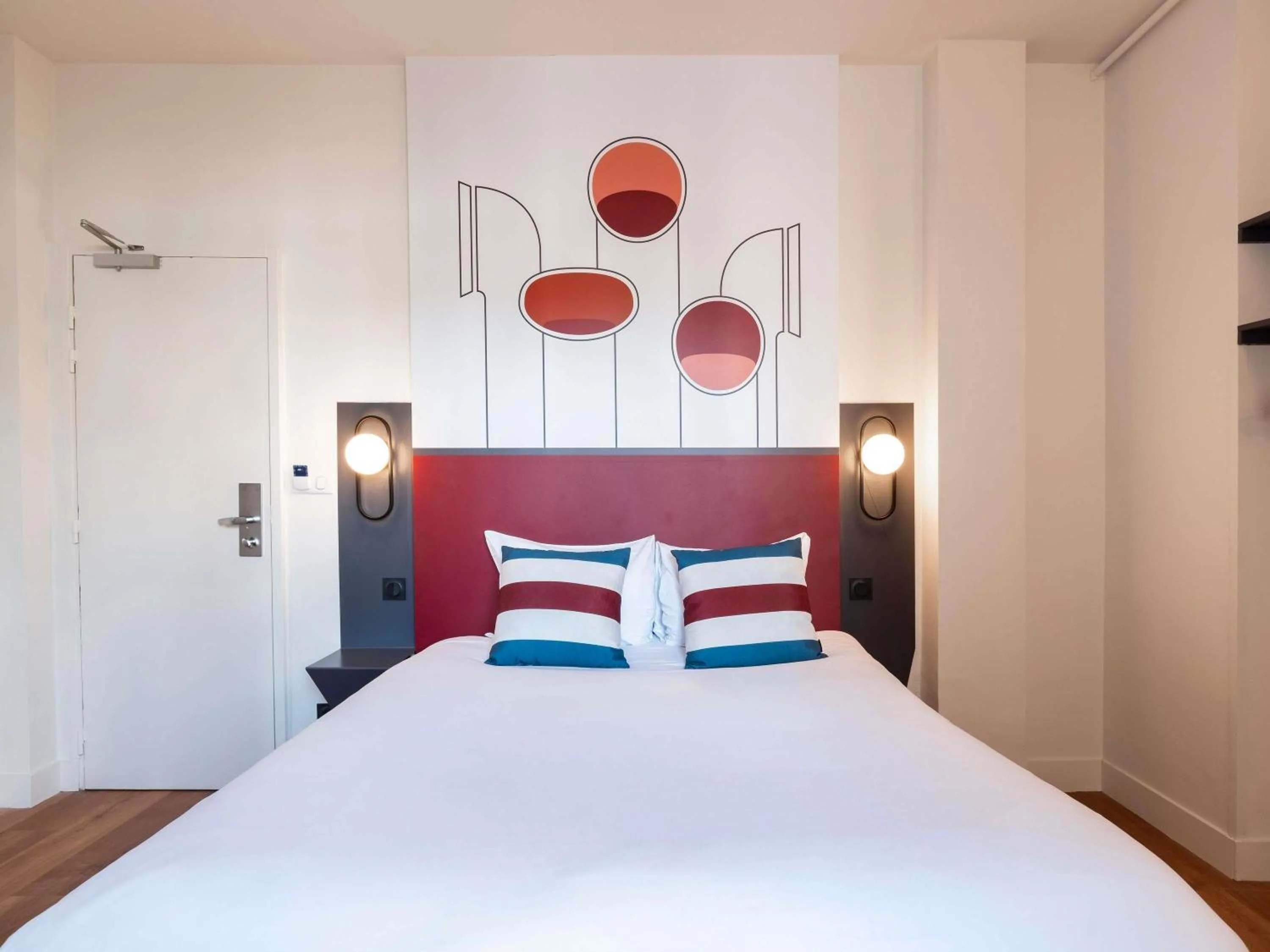 Bedroom, Bed in Ibis Styles Rouen Centre Cathédrale