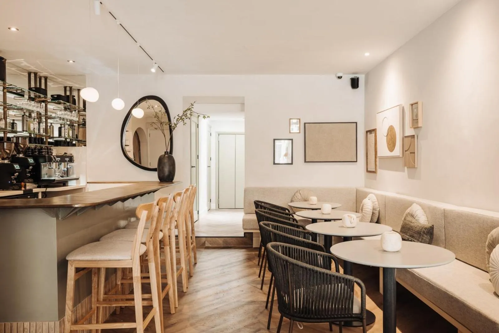 Lounge or bar in Adam Suites Hotel