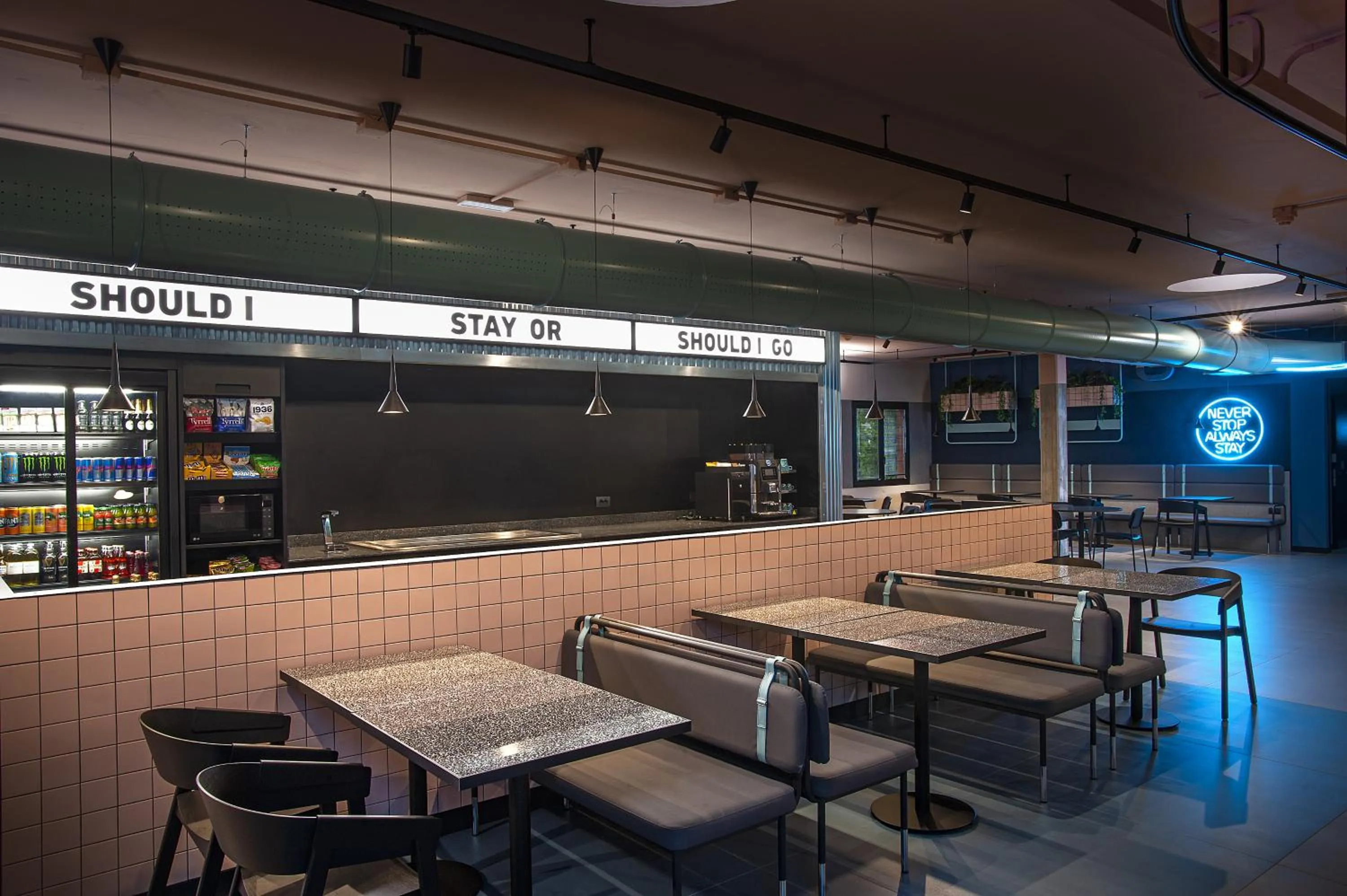 Restaurant/places to eat in Stay Hotel