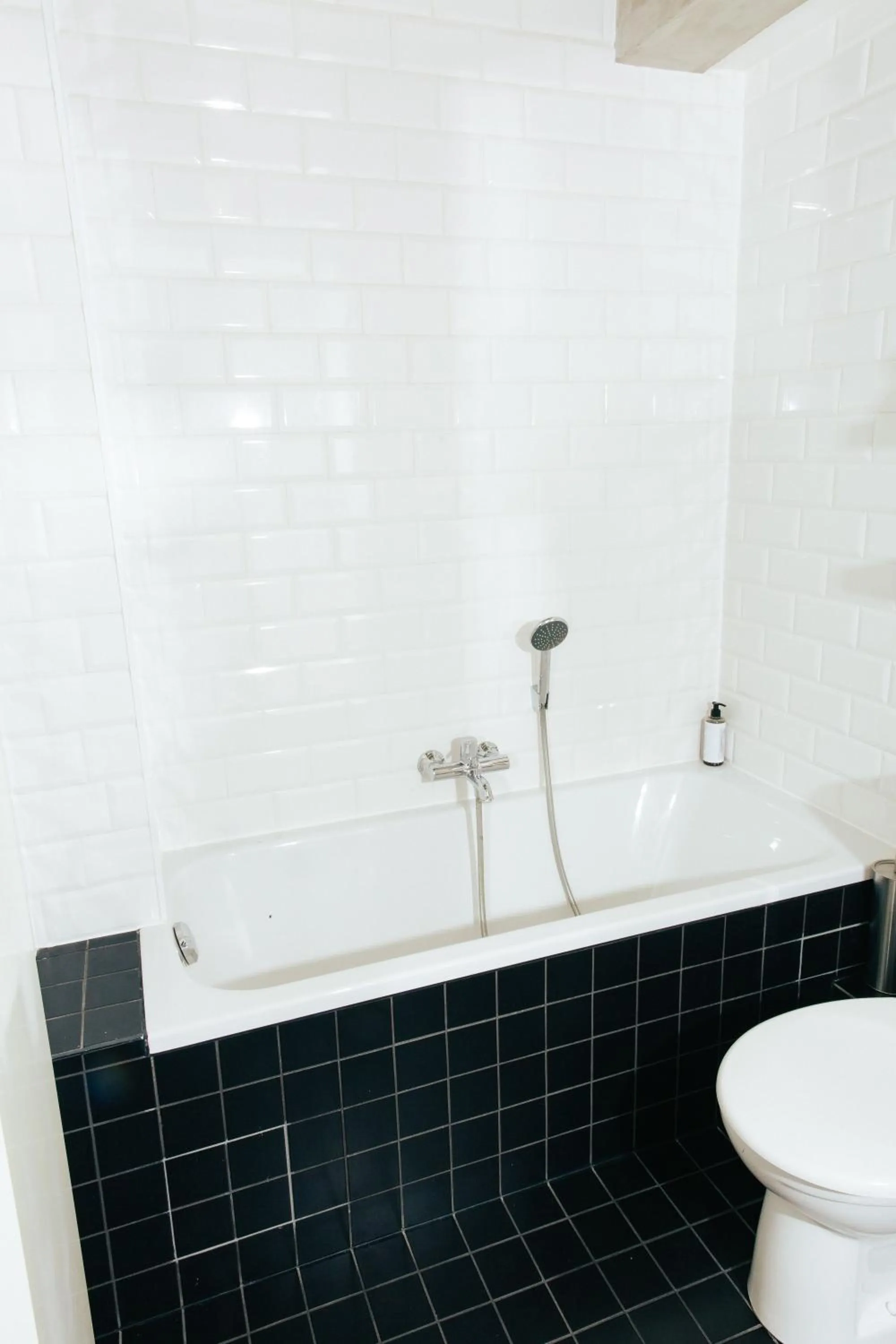 Bathroom in JAM Brussels