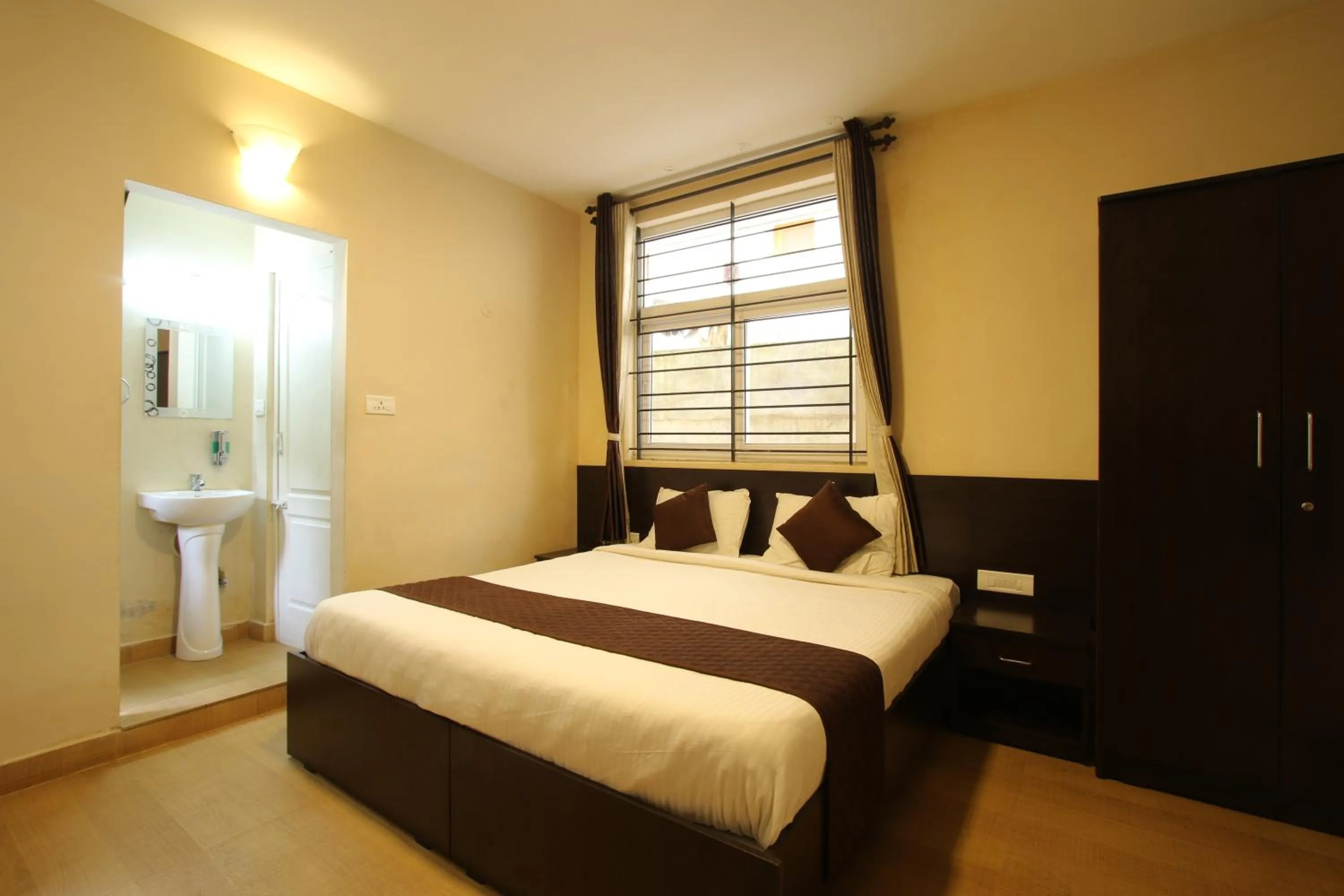 Deluxe Double Room in The Hill Side