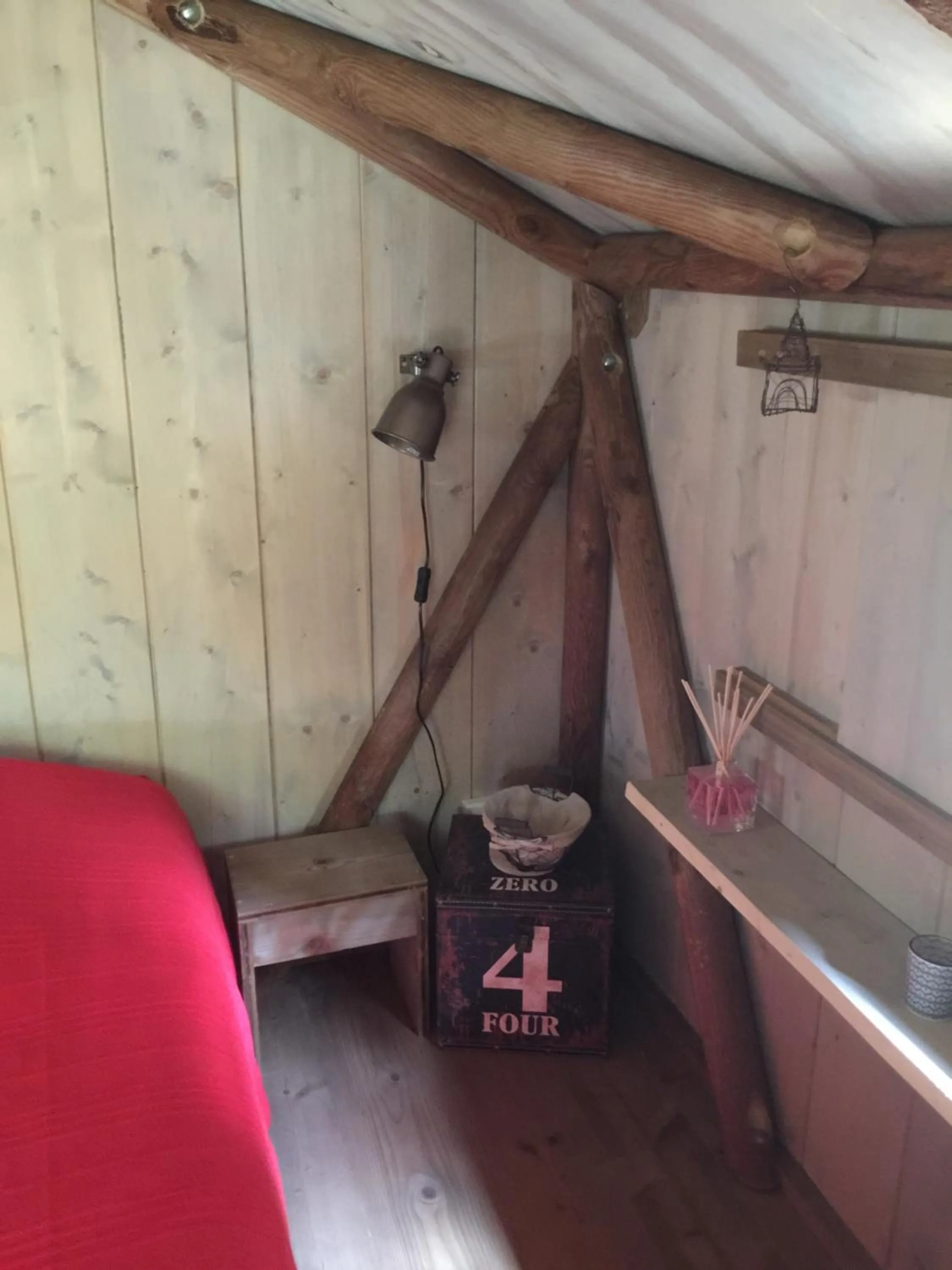 Decorative detail in Lodging Le Lac