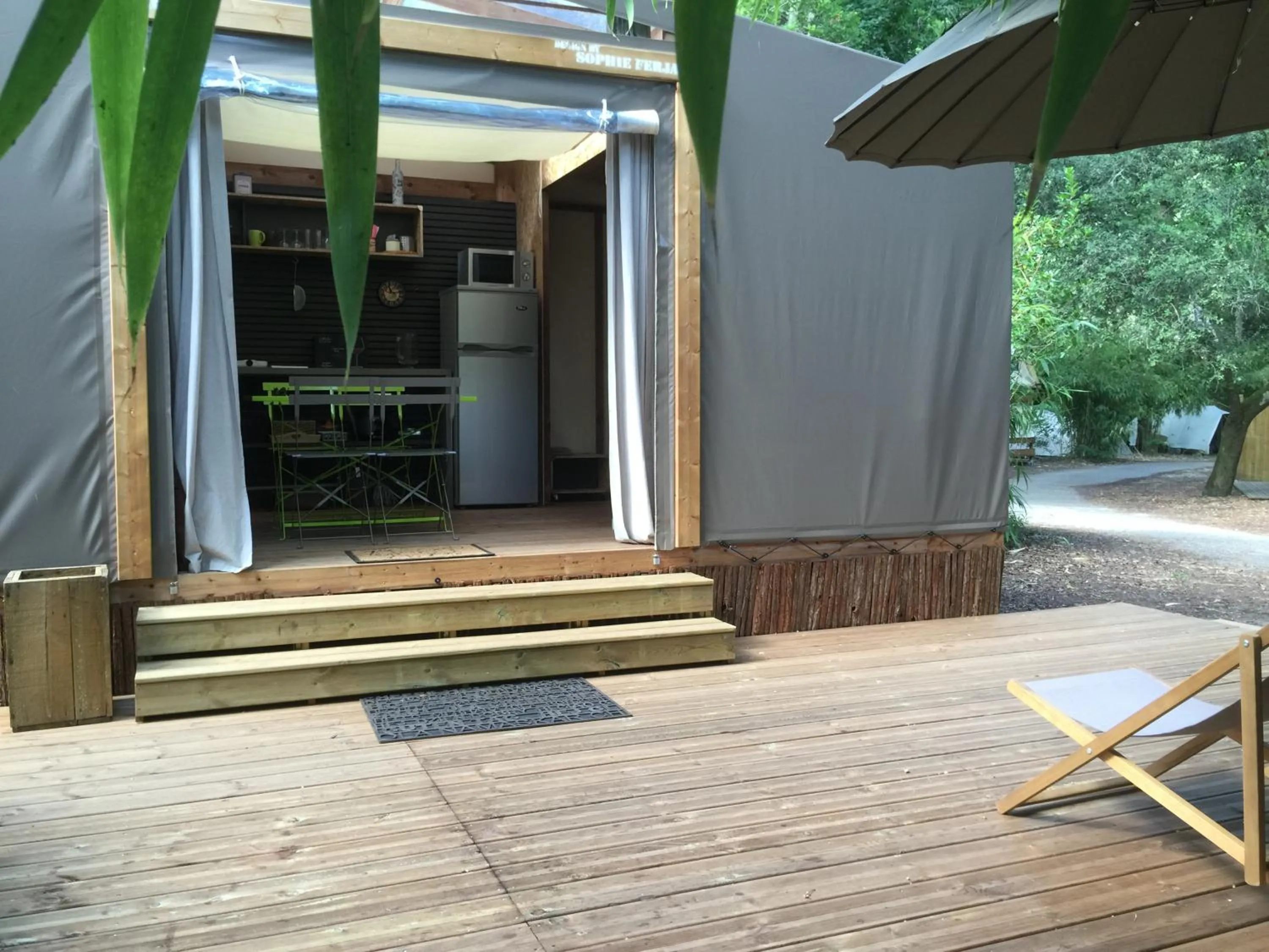Patio in Lodging Le Lac