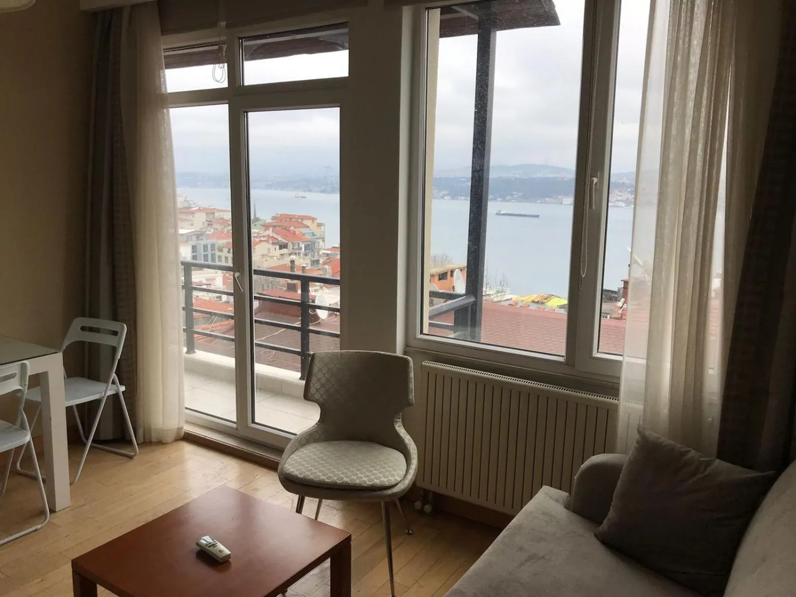 Balcony/Terrace, Seating Area in Cheya Gumussuyu Residence