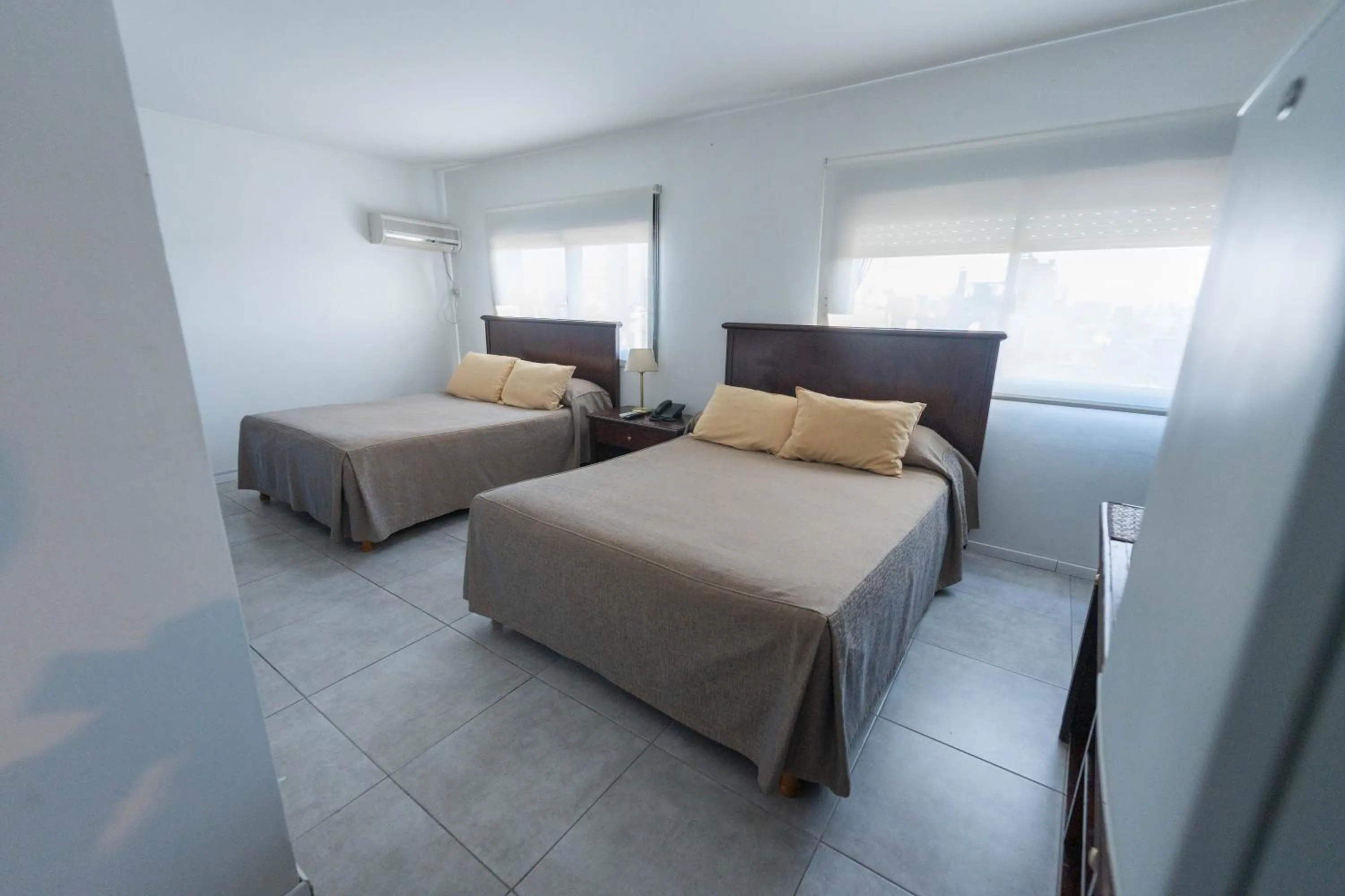 Photo of the whole room, Bed in Apartur Buenos Aires