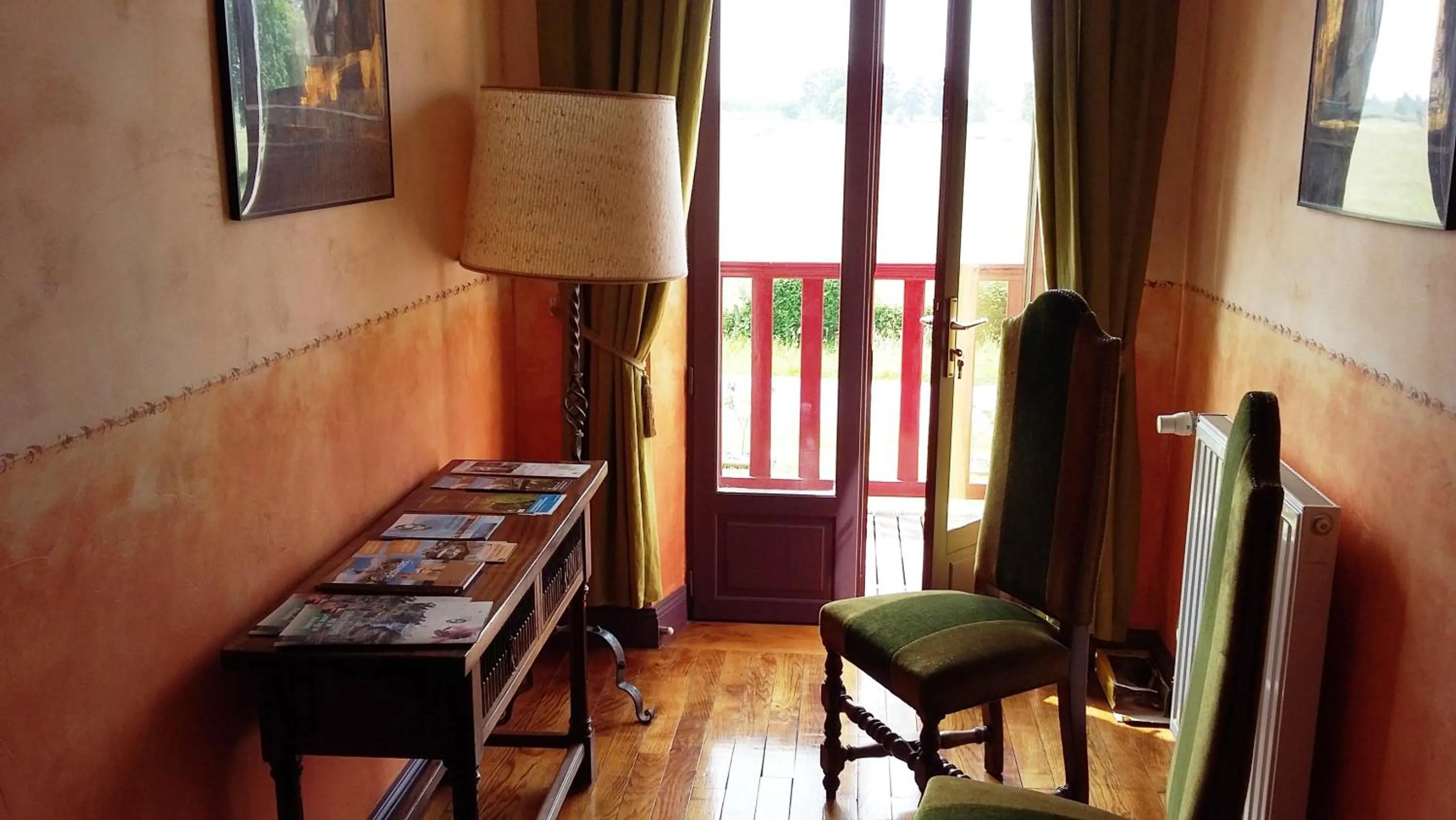 Balcony/Terrace in Maison d'hôtes La Tuilerie