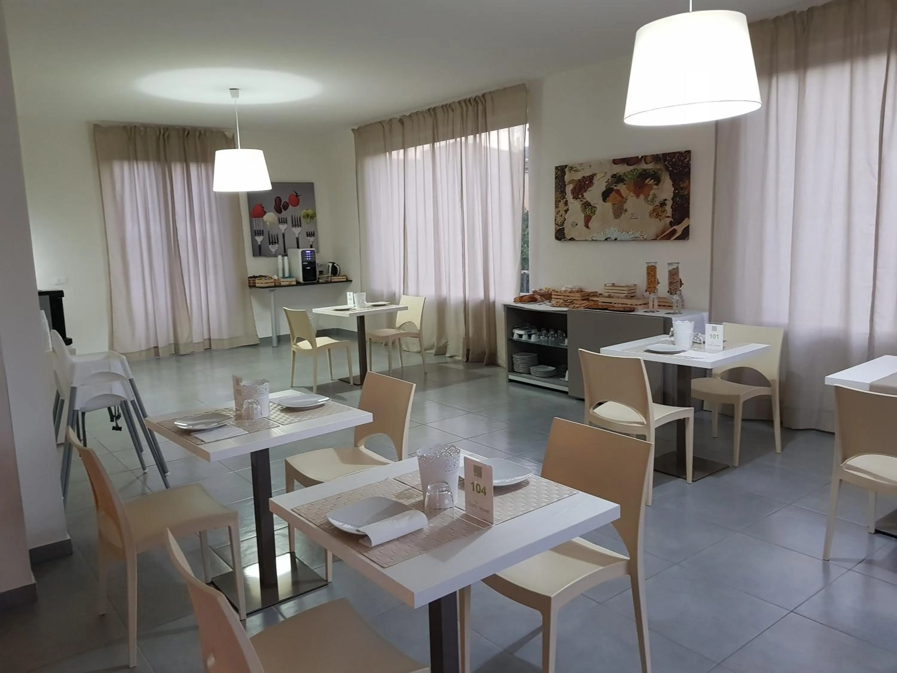 Breakfast in Dodo House