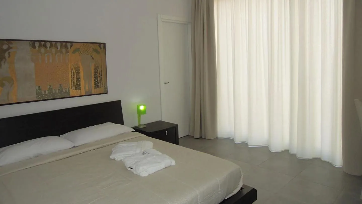 Photo of the whole room, Bed in Dodo House