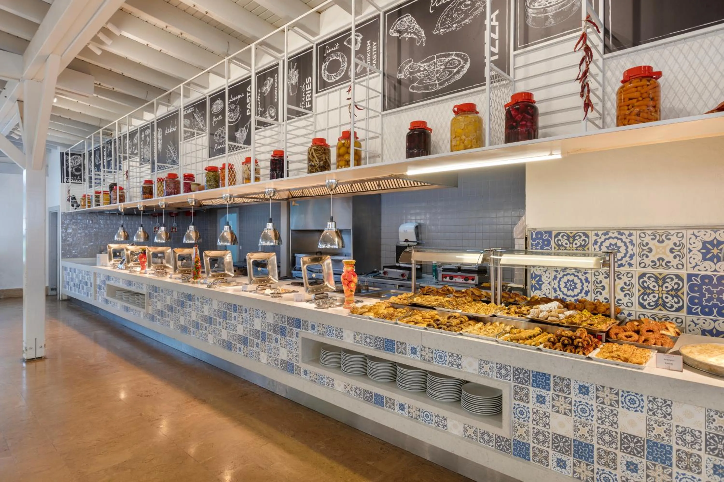 Restaurant/places to eat in Ramada Plaza Antalya