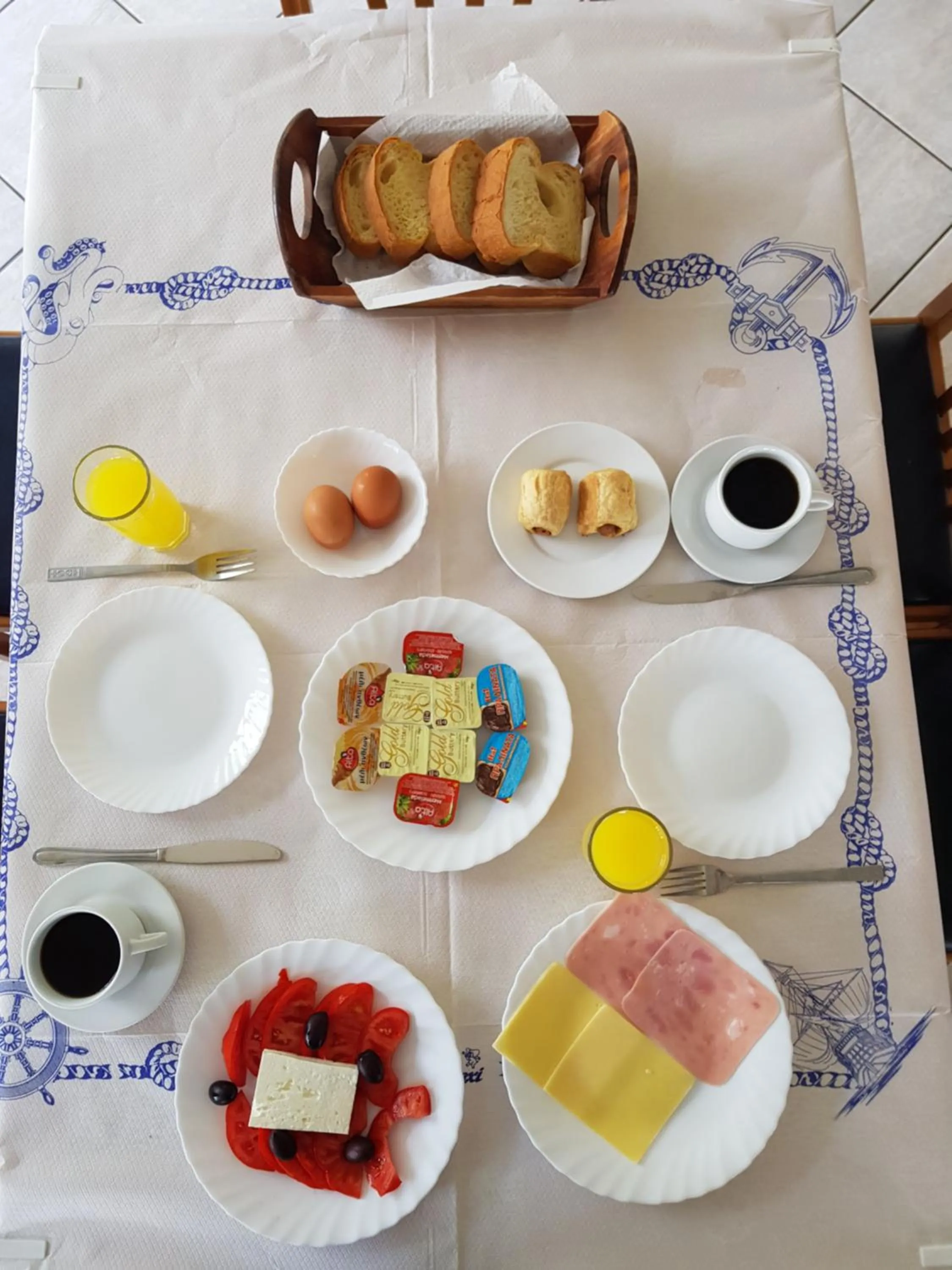 Continental breakfast in Hotel Akrogiali