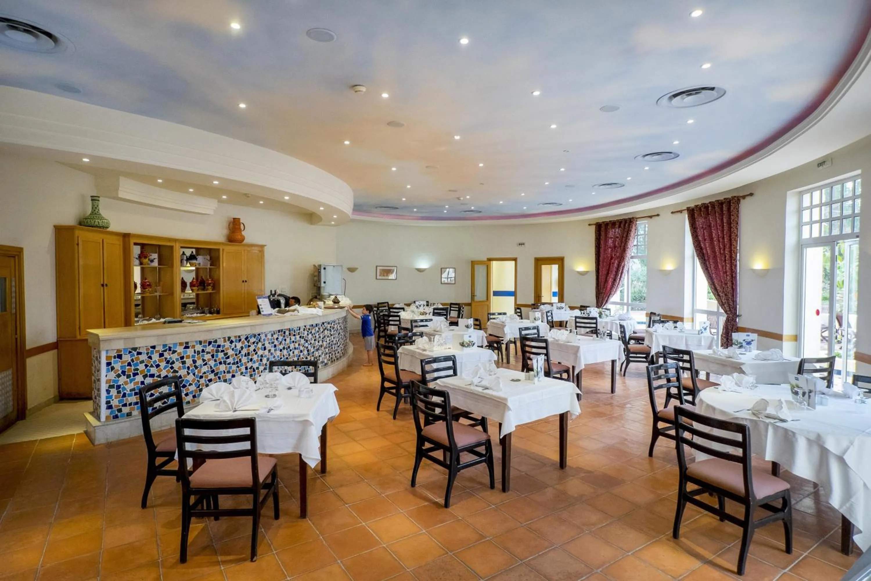 Restaurant/places to eat in Medina Solaria And Thalasso