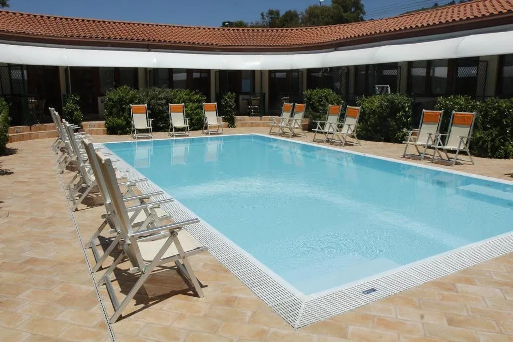 Swimming pool in Hotel Residence La Darsena