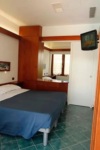 Photo of the whole room, Bed in Hotel Residence La Darsena