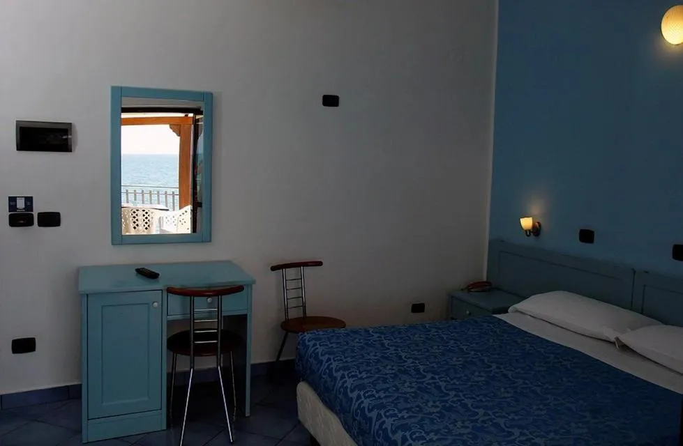 Photo of the whole room, Bed in Hotel Residence La Darsena