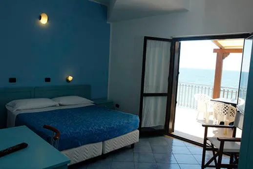 Balcony/Terrace, Bed in Hotel Residence La Darsena