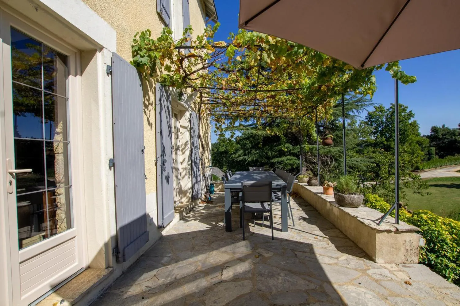 Facade/entrance in La Maison d'Élise