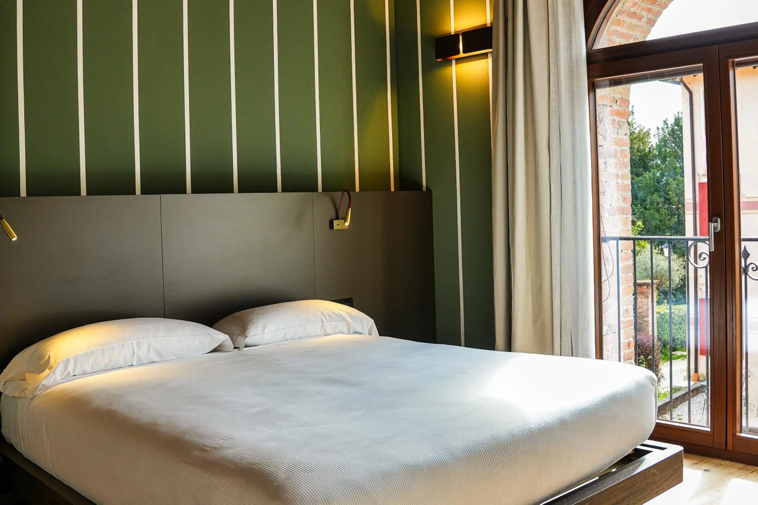 Deluxe Double Room with Balcony - single occupancy in Villa Clementina - Prosecco Country Hotel Deluxe Double Room with Balcony - single occupancy in Villa Clementina - Prosecco Country Hotel