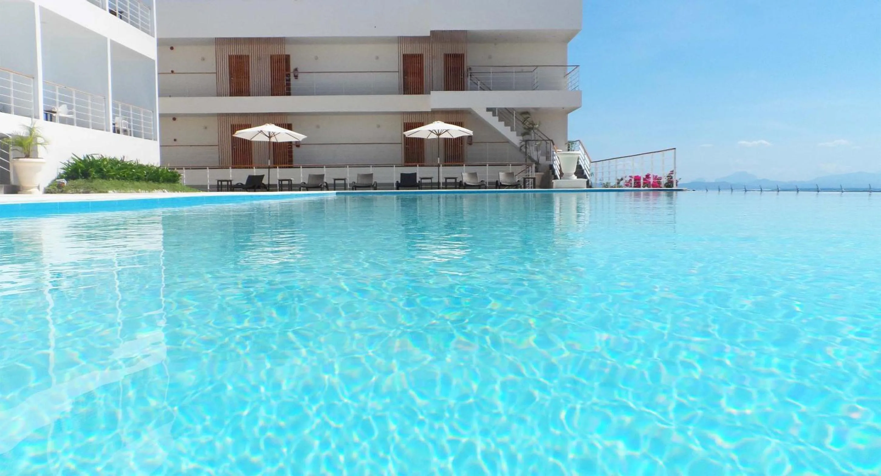 Swimming pool in Panja Resort Palawan