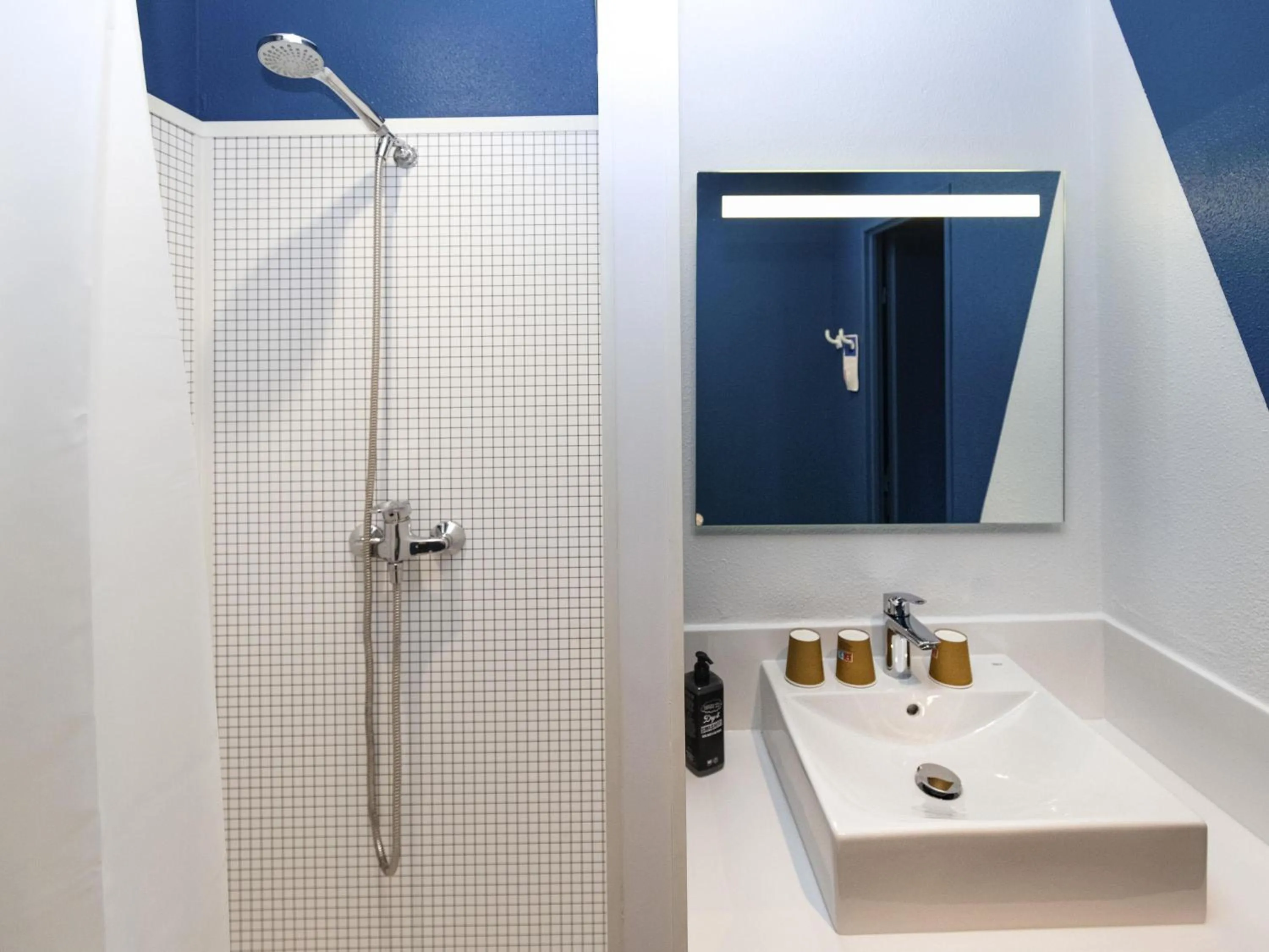 Bedroom in ibis Budget La Teste Bassin d'Arcachon