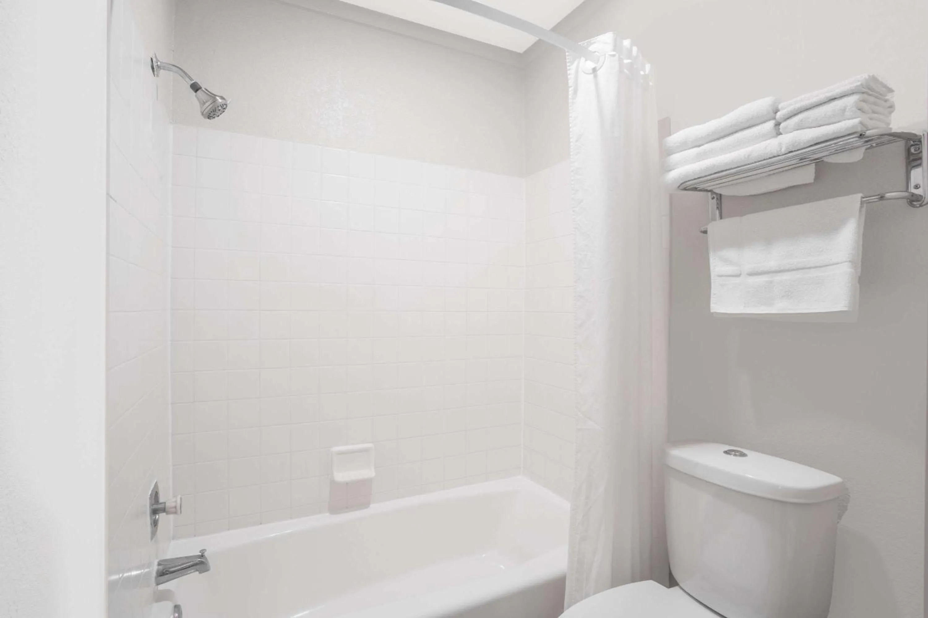 Bathroom in Super 8 by Wyndham Windsor/Madison North