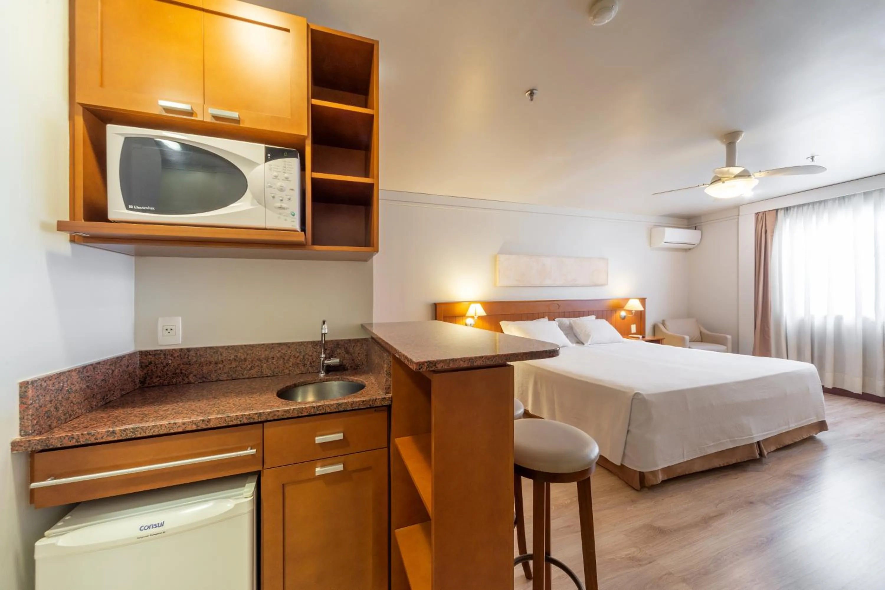 Photo of the whole room, Bed in Sky Borges Hotel Alpenhaus - Gramado