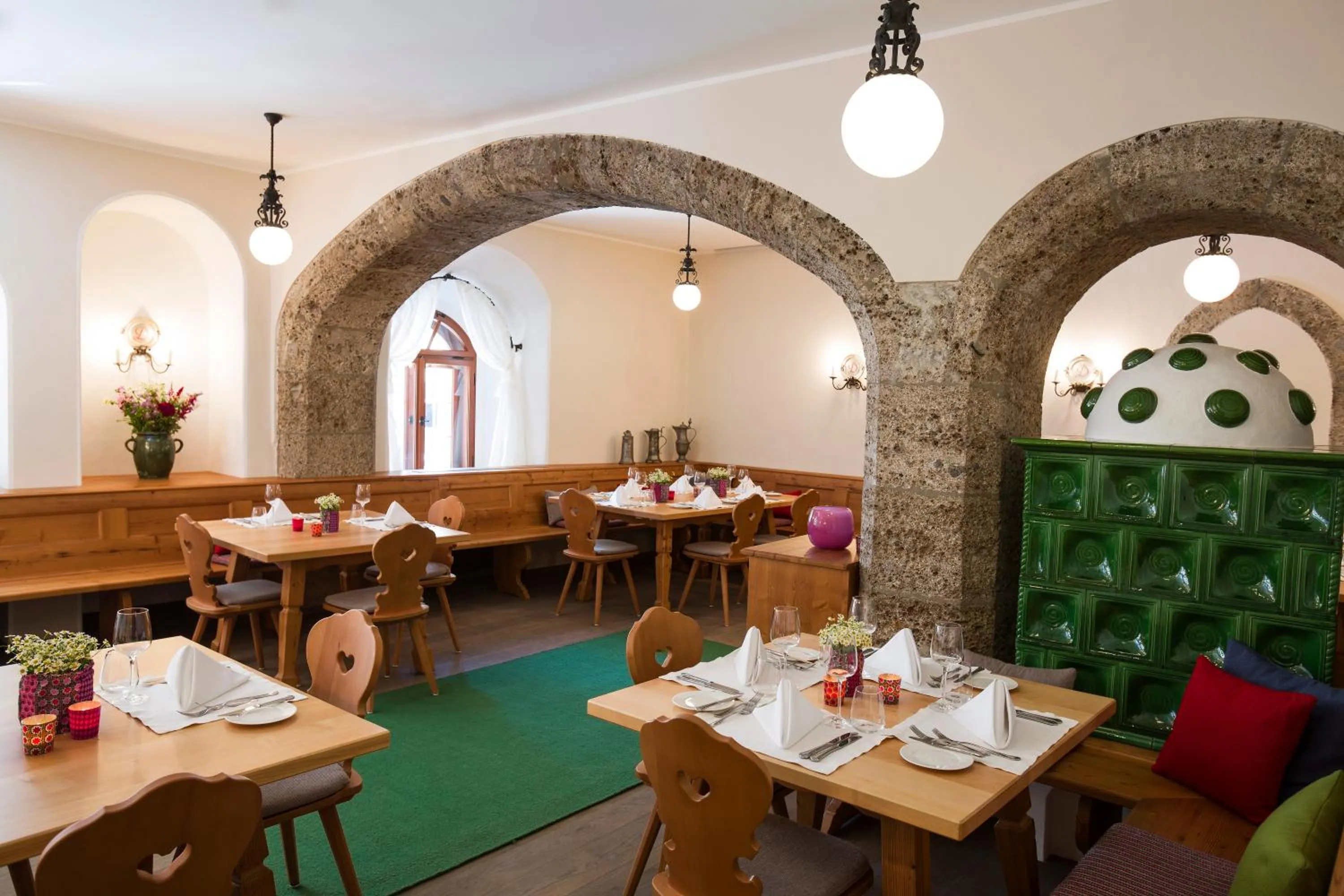 Restaurant/places to eat in Genießerhotel Döllerer