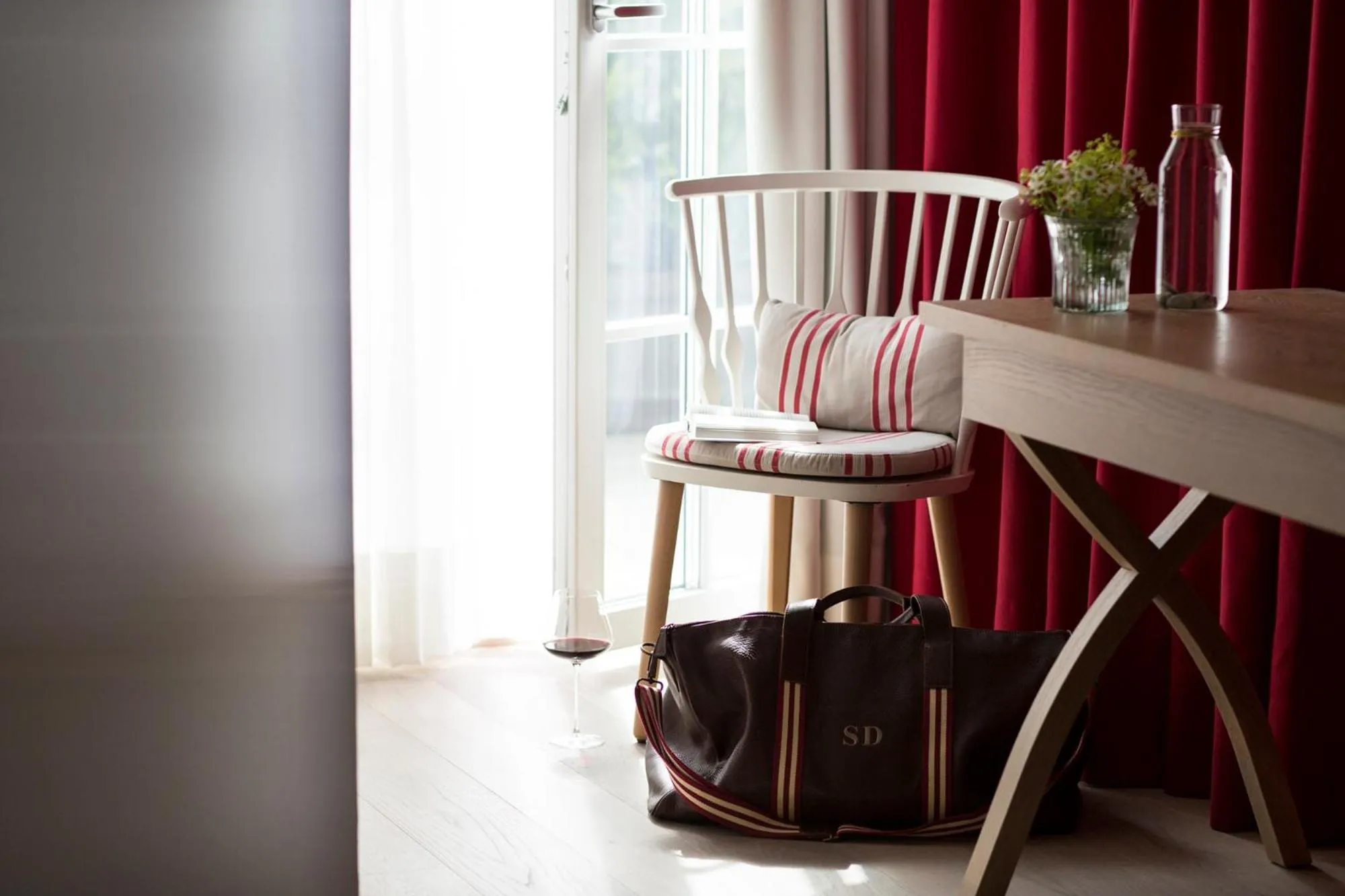 Seating area in Genießerhotel Döllerer