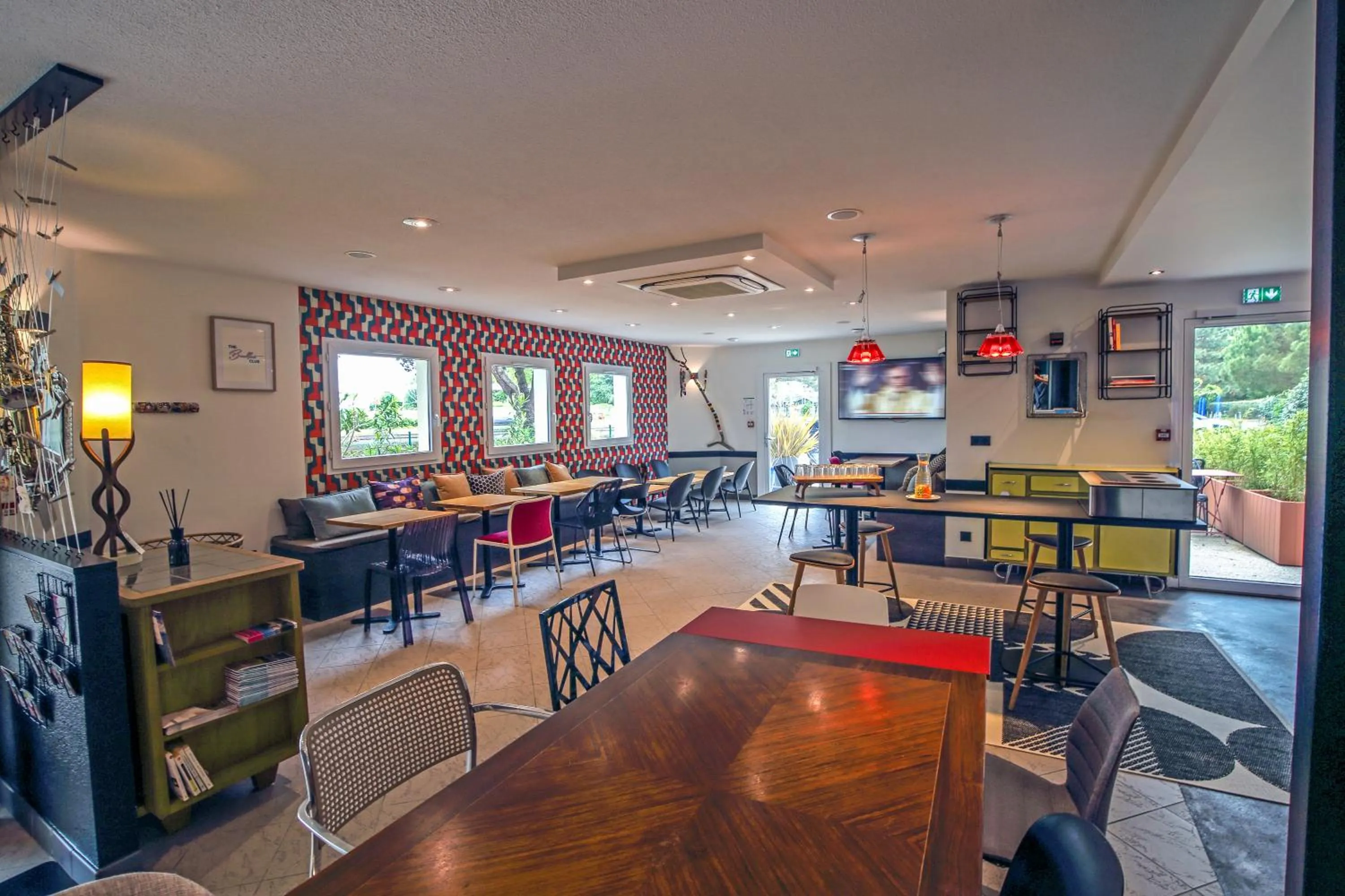 Communal lounge/ TV room in greet La Teste Bassin d'Arcachon