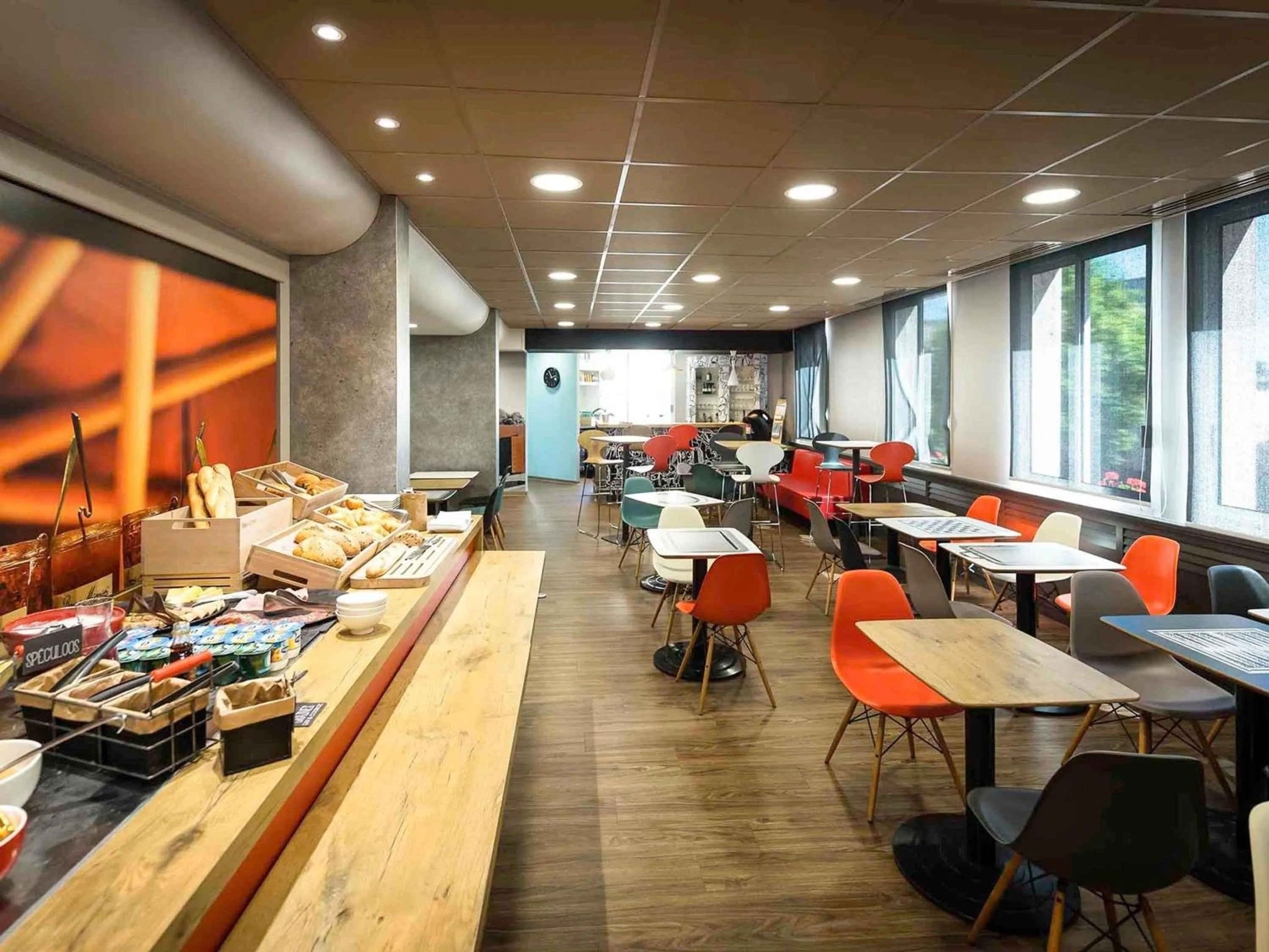 Restaurant/places to eat in ibis Rodez Centre