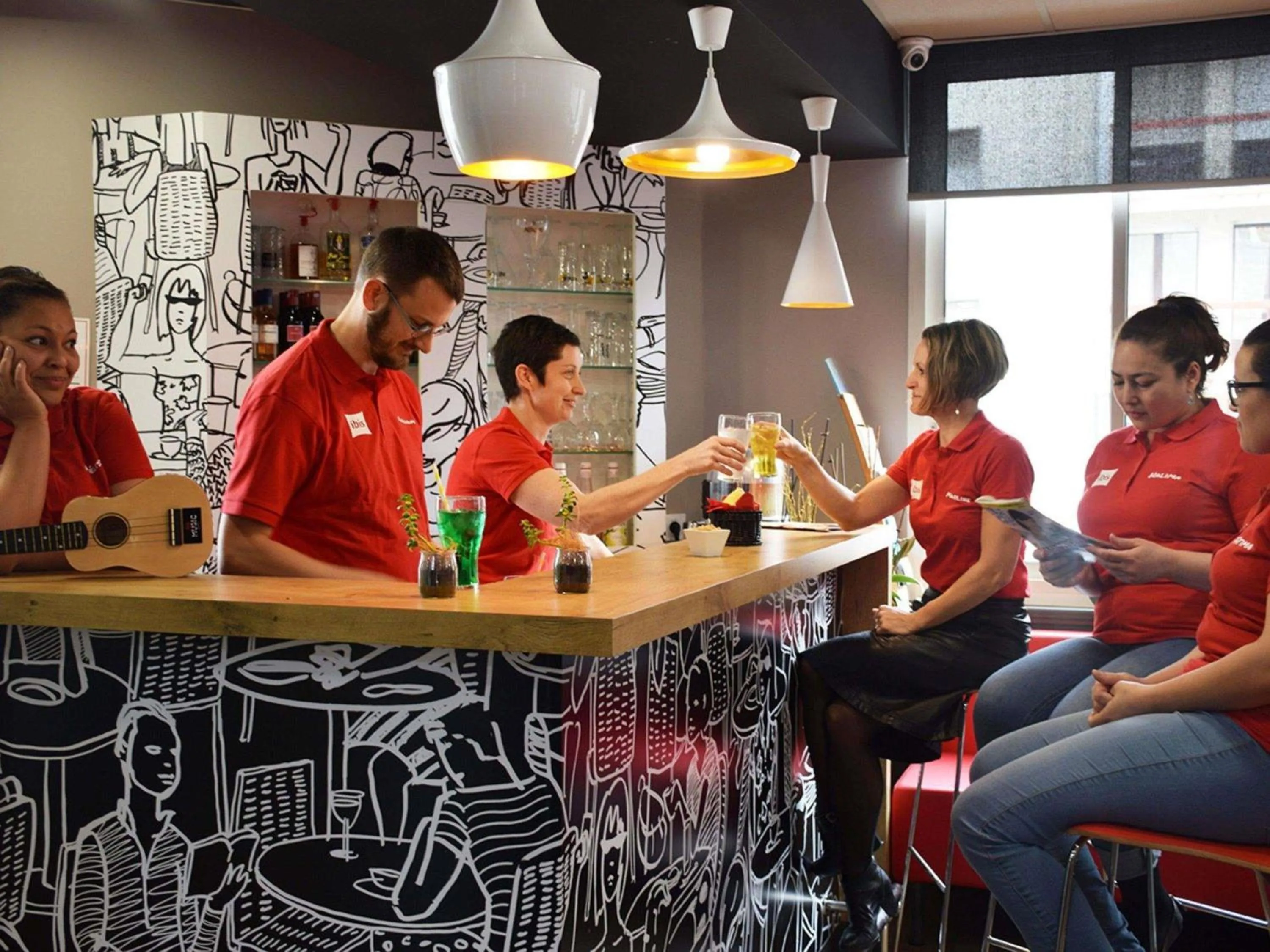 Lounge or bar in ibis Rodez Centre