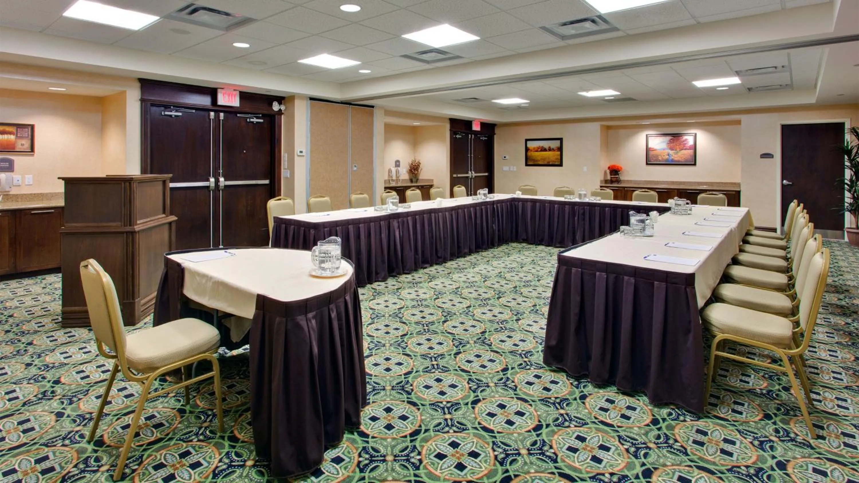 Meeting/conference room in Holiday Inn Express & Suites Huntsville by IHG