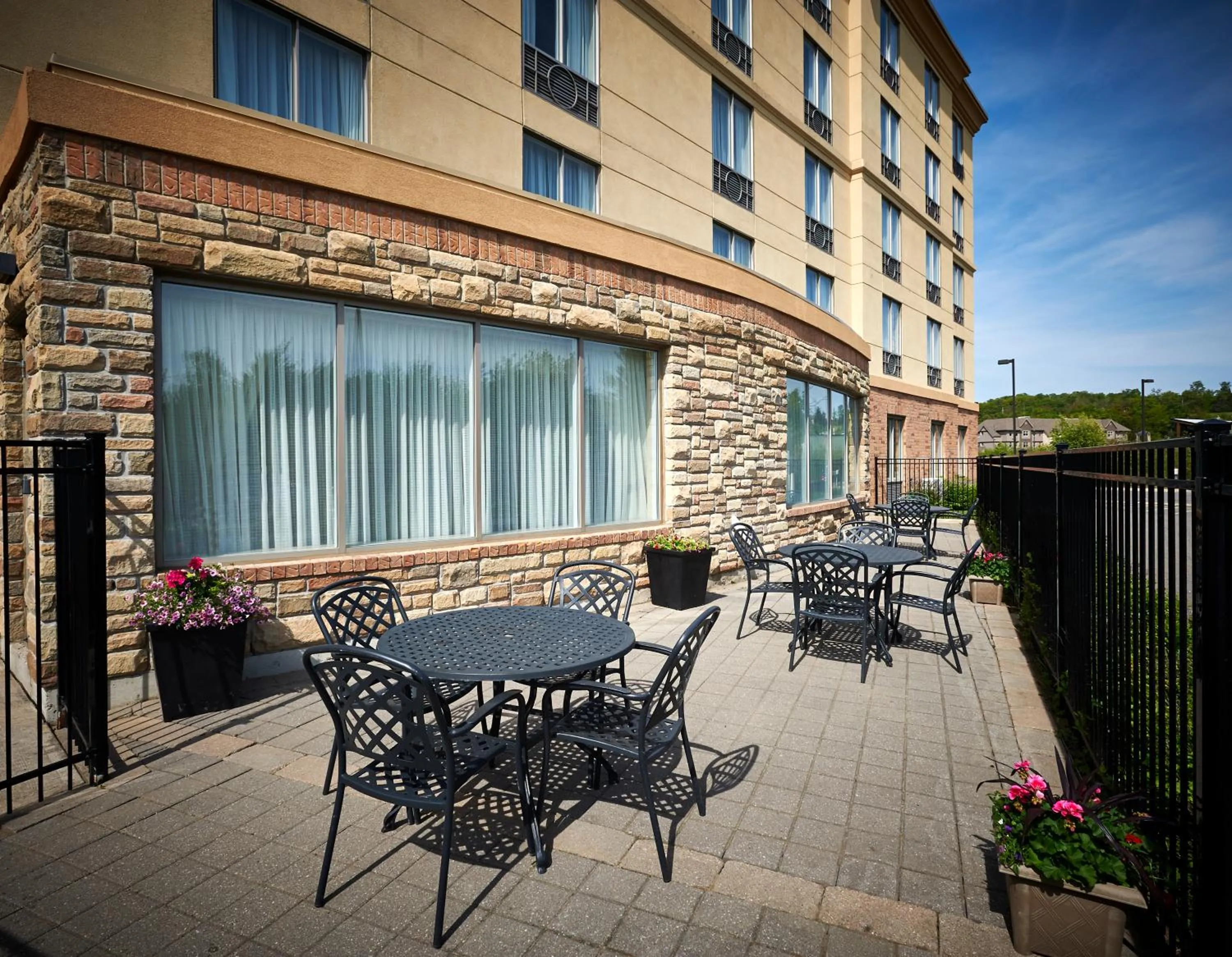 Property building in Holiday Inn Express & Suites Huntsville by IHG