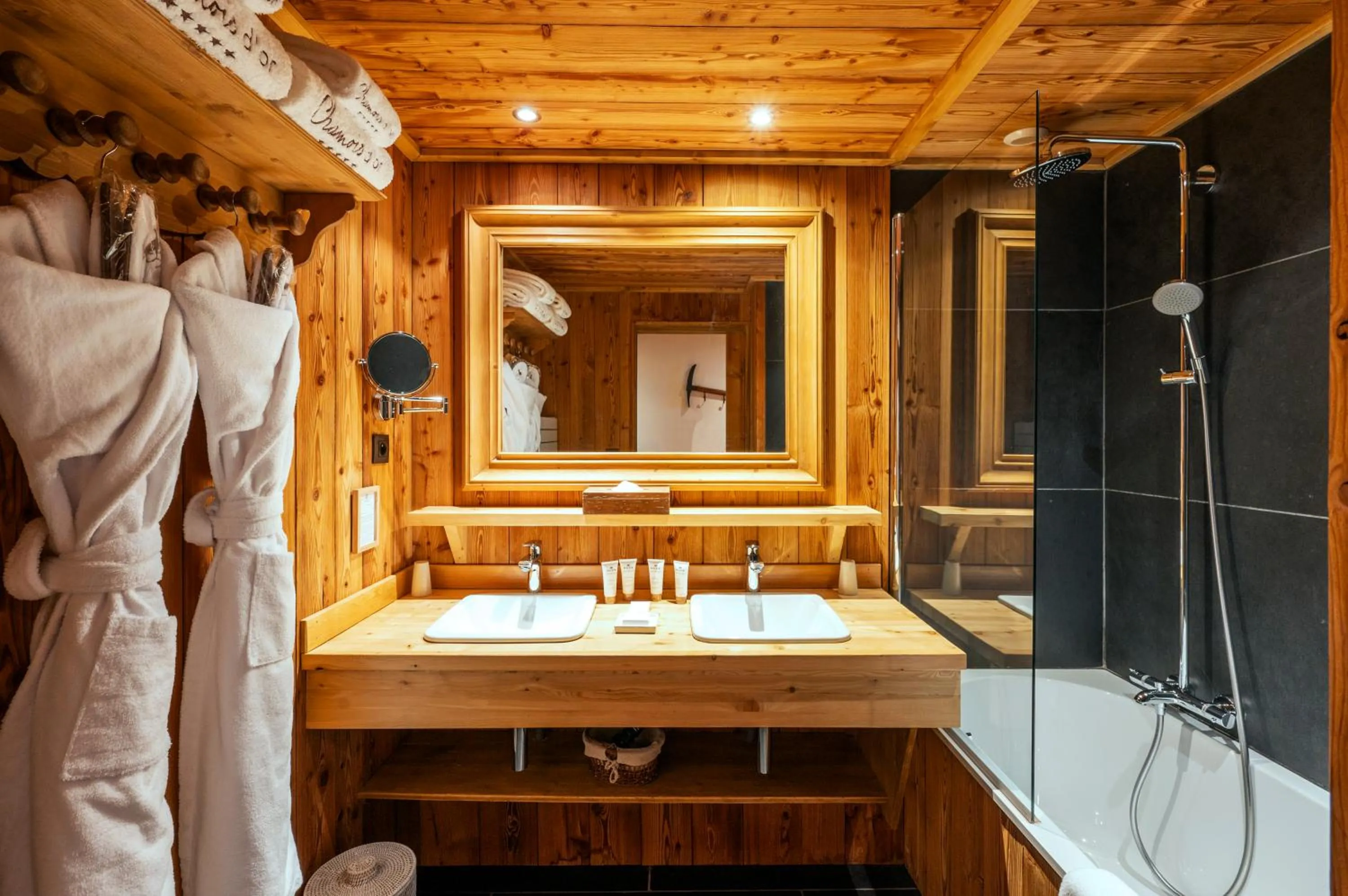 Bathroom in Hôtel Au Chamois d'Or by Les Etincelles