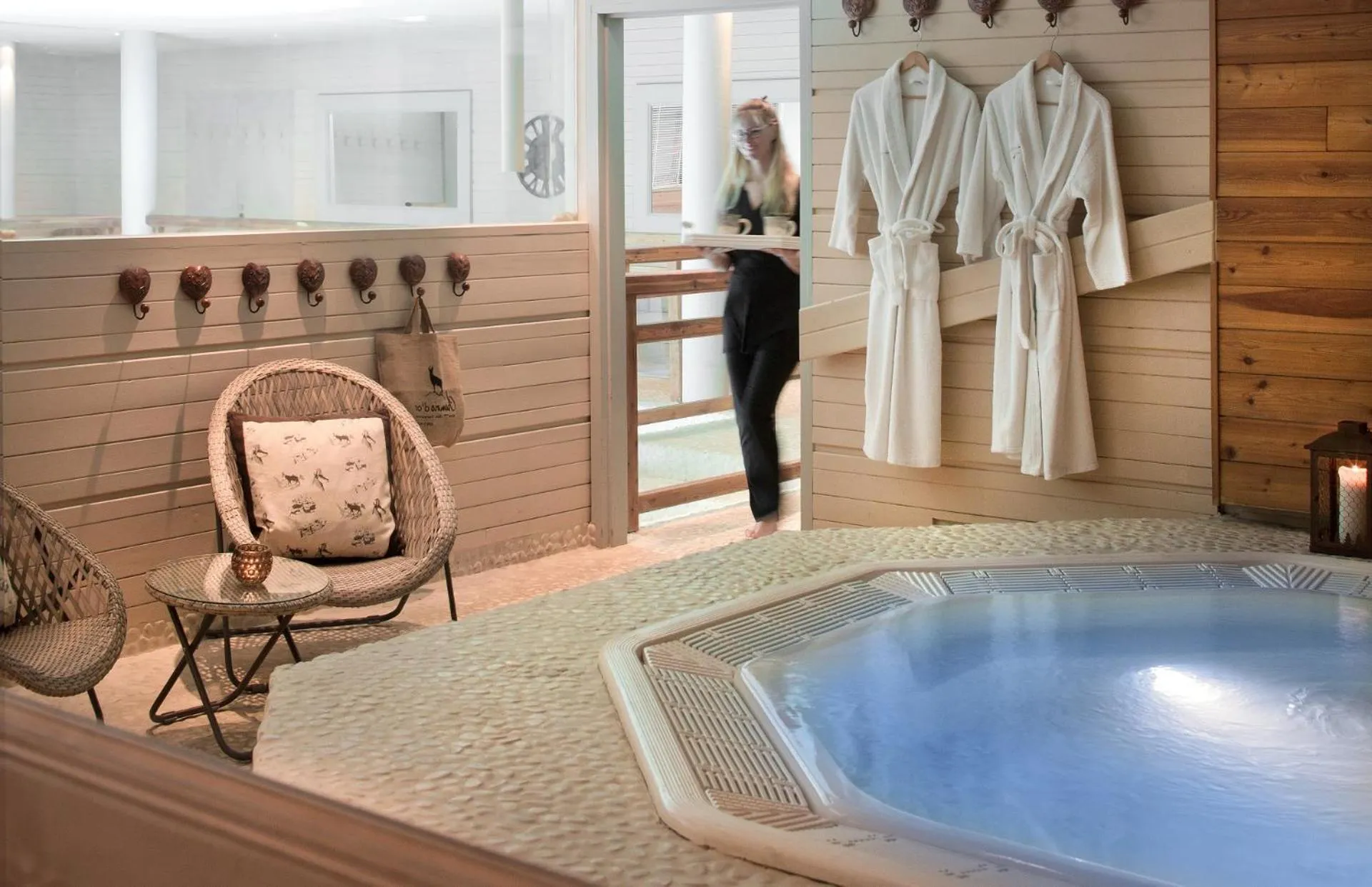 Hot Tub in Hôtel Au Chamois d'Or by Les Etincelles