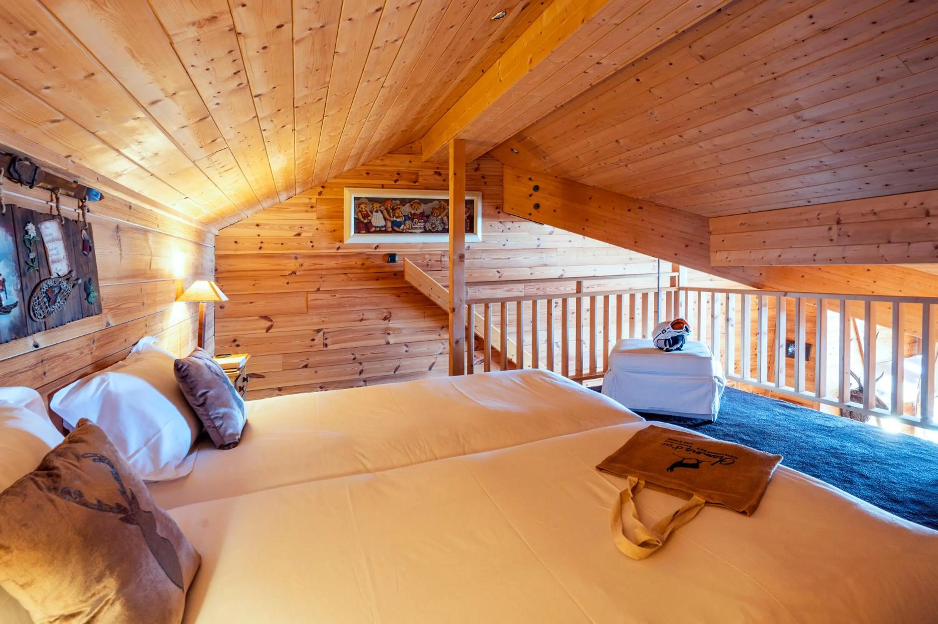 Bed in Hôtel Au Chamois d'Or by Les Etincelles