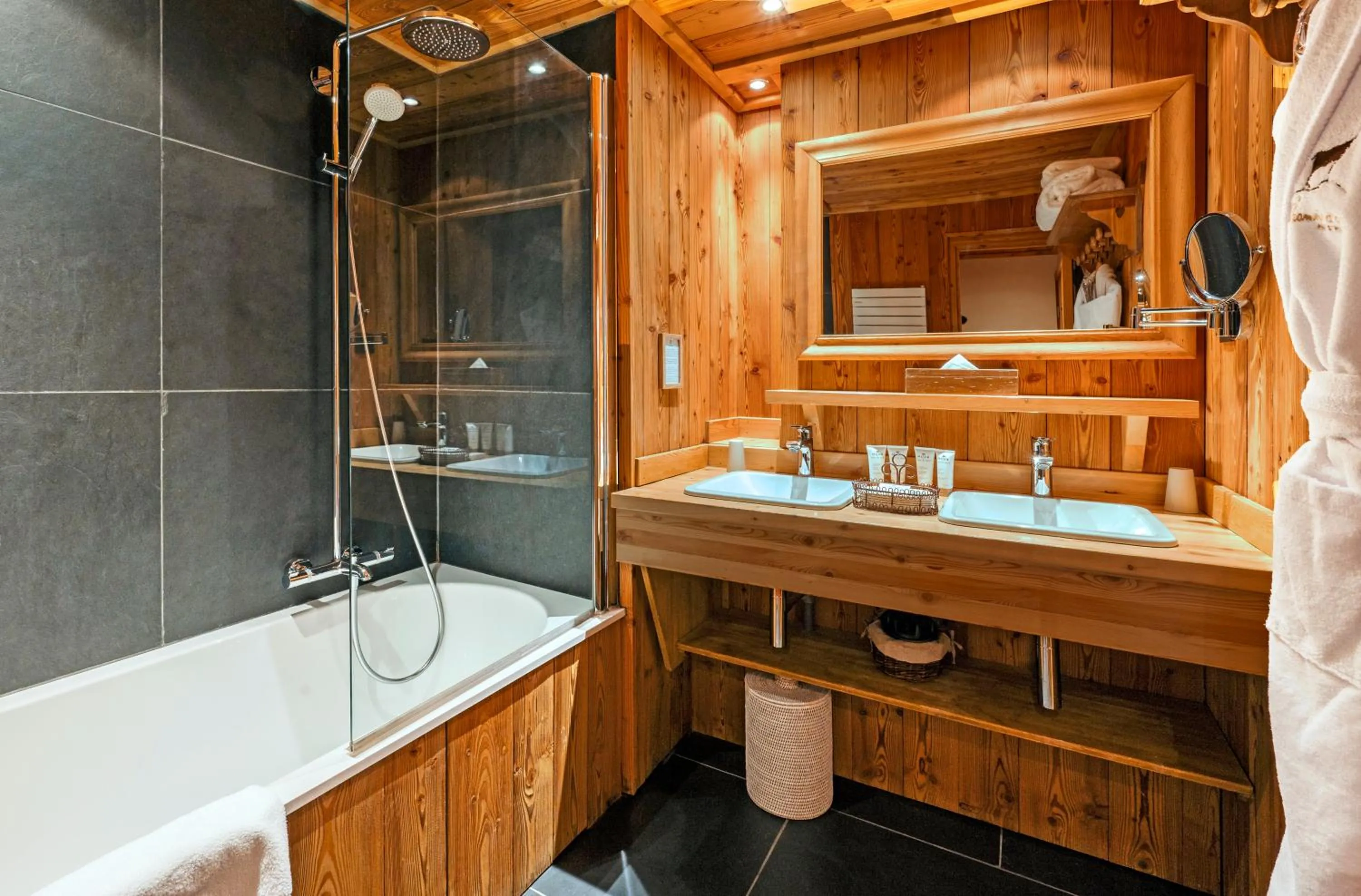 Bathroom in Hôtel Au Chamois d'Or by Les Etincelles