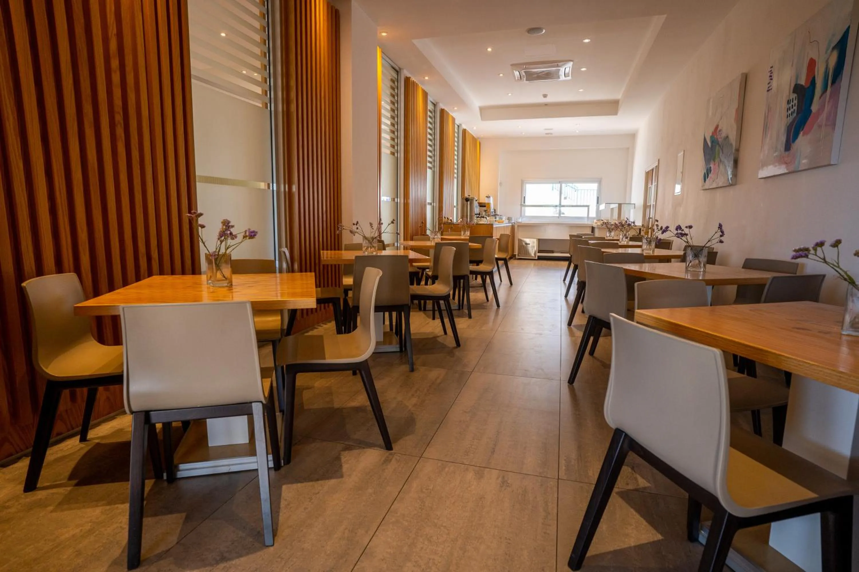 Restaurant/places to eat in Vrachia Beach Hotel & Suites - Adults Only