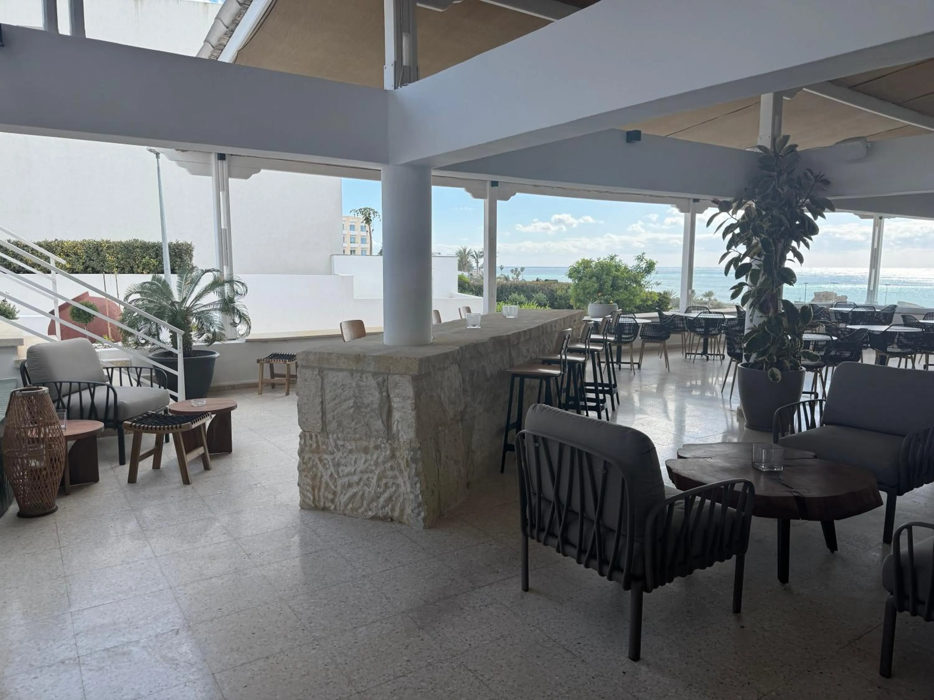 Restaurant/places to eat in Vrachia Beach Hotel & Suites - Adults Only