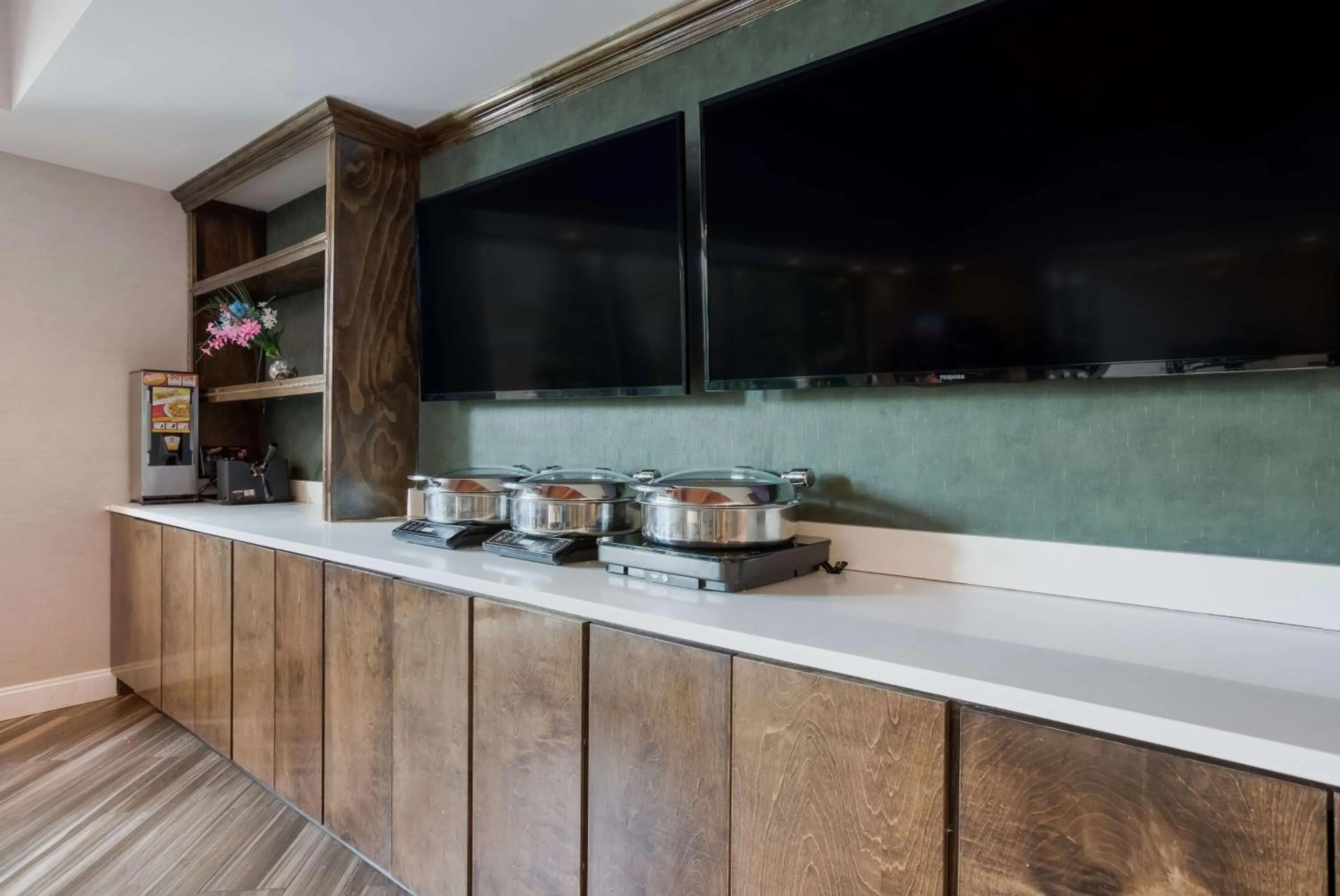 Breakfast in Best Western Hunt's Landing Hotel Matamoras Milford