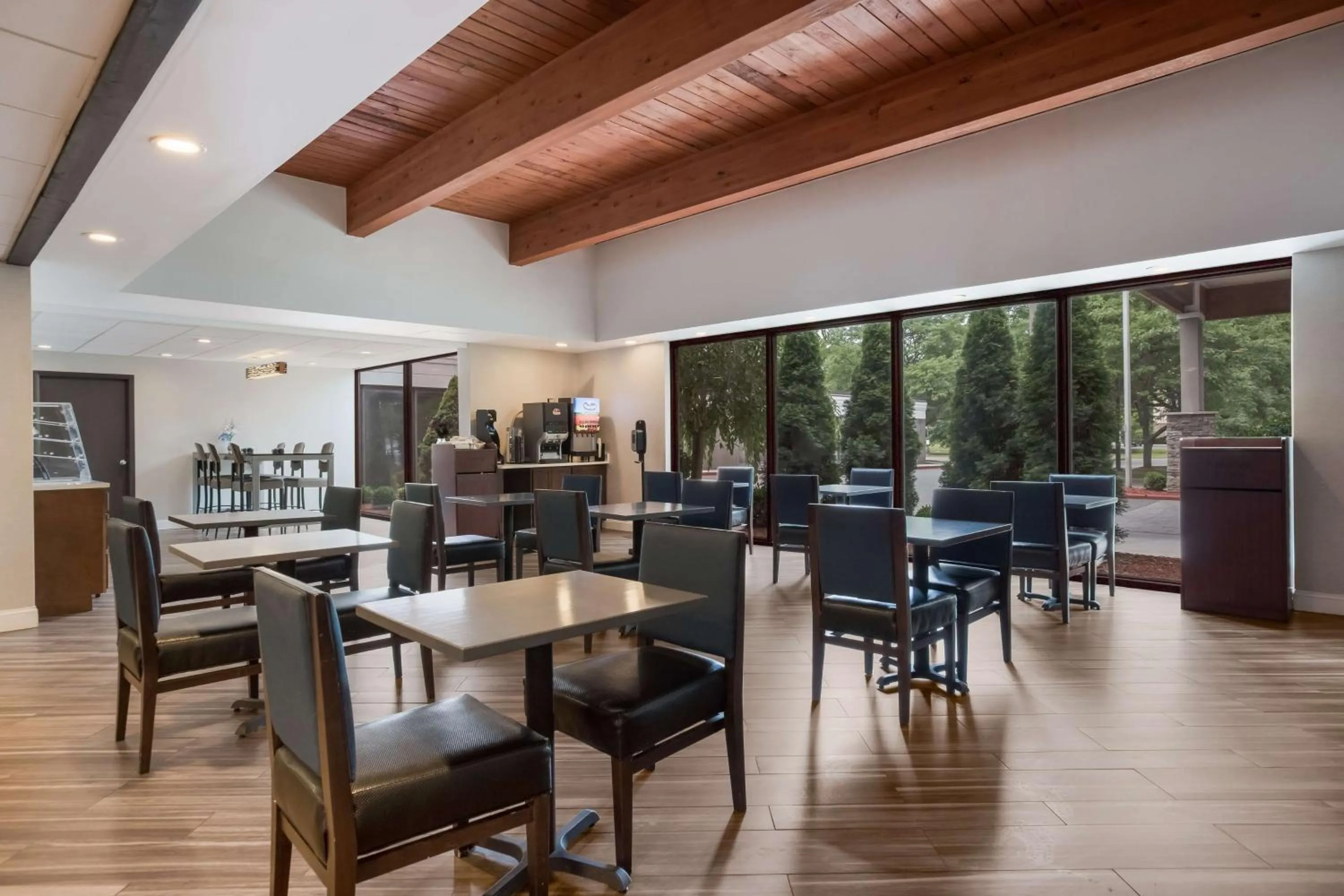 Breakfast in Best Western Hunt's Landing Hotel Matamoras Milford