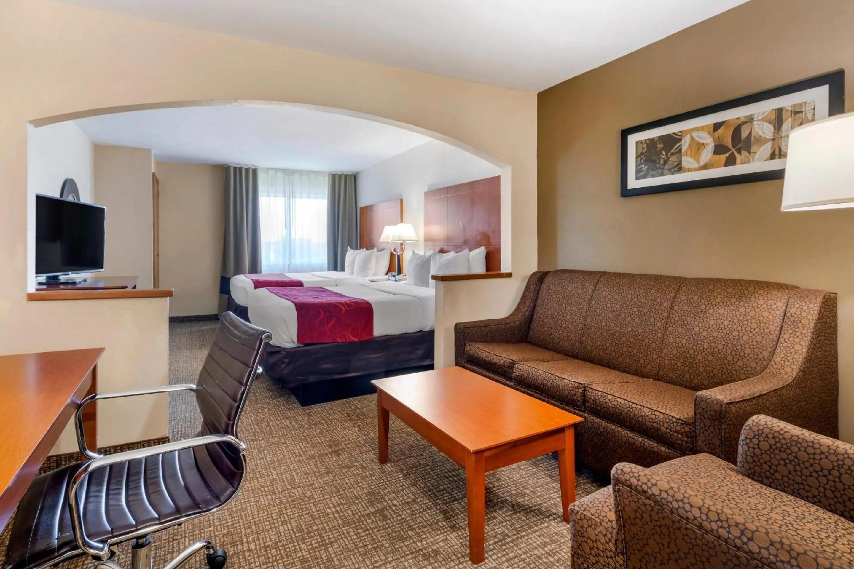 Bedroom, Bed in Comfort Suites North Dallas