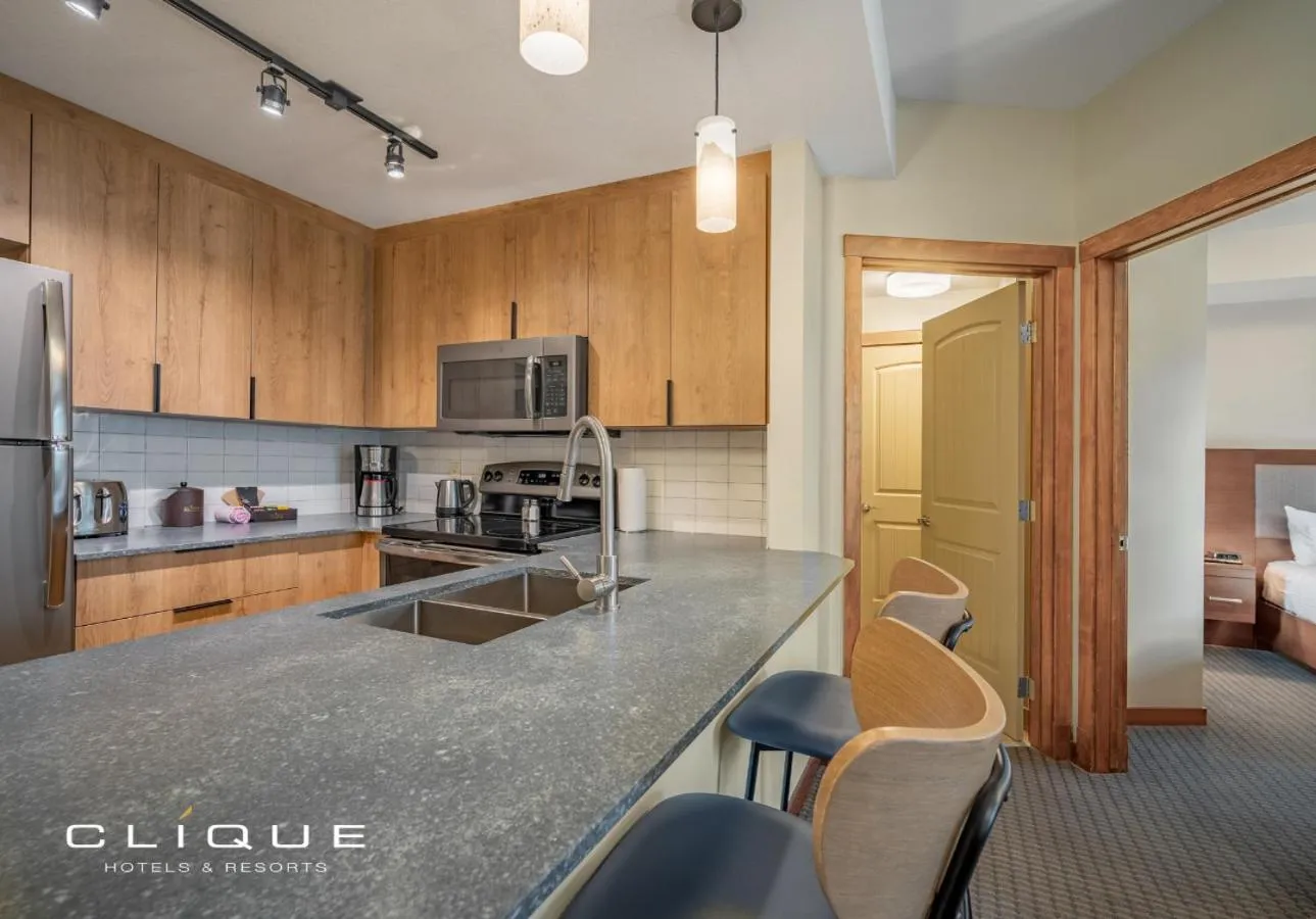 Kitchen or kitchenette in Falcon Crest Lodge by CLIQUE