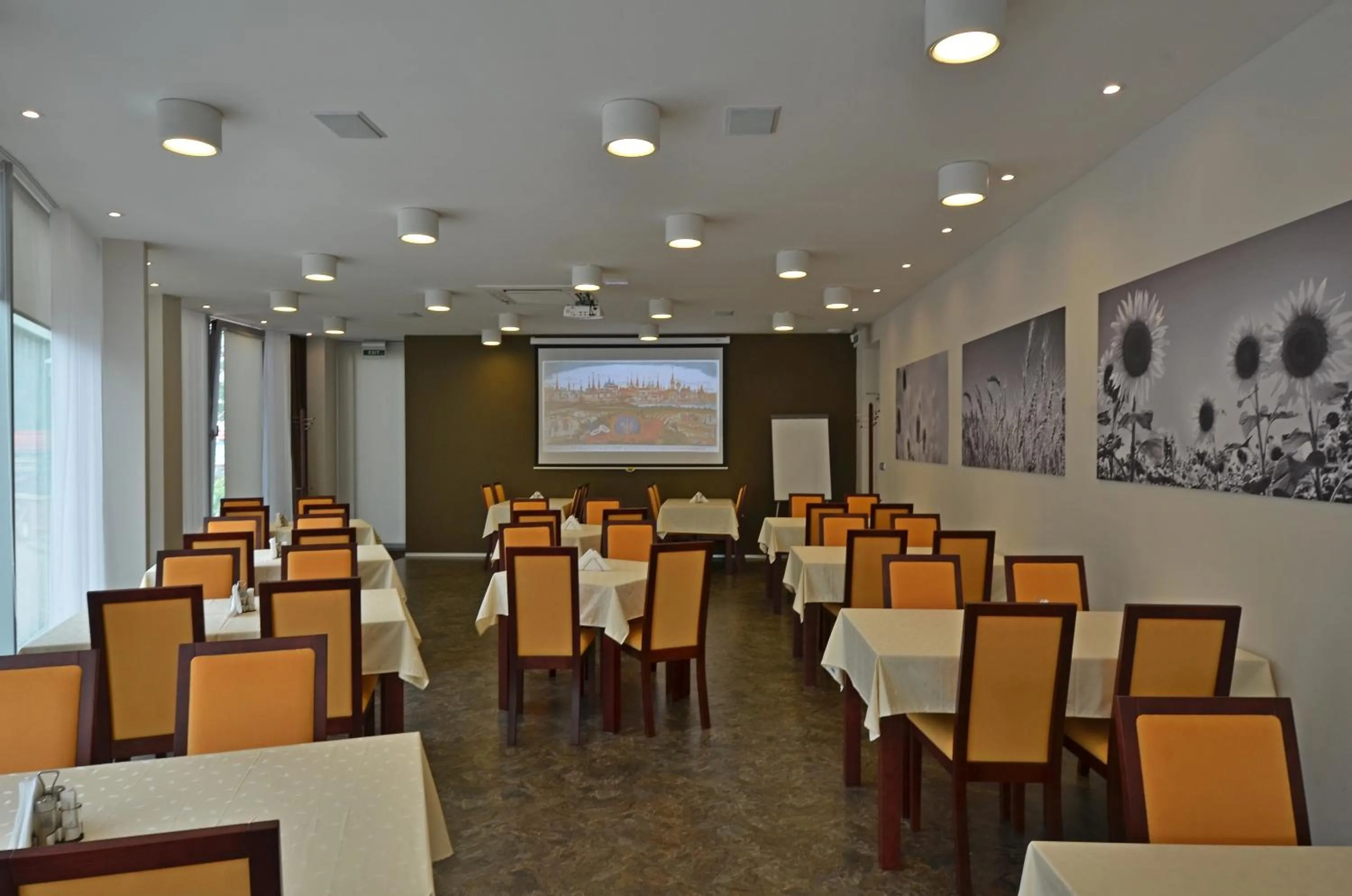 Banquet/Function facilities in Hotel Senimo