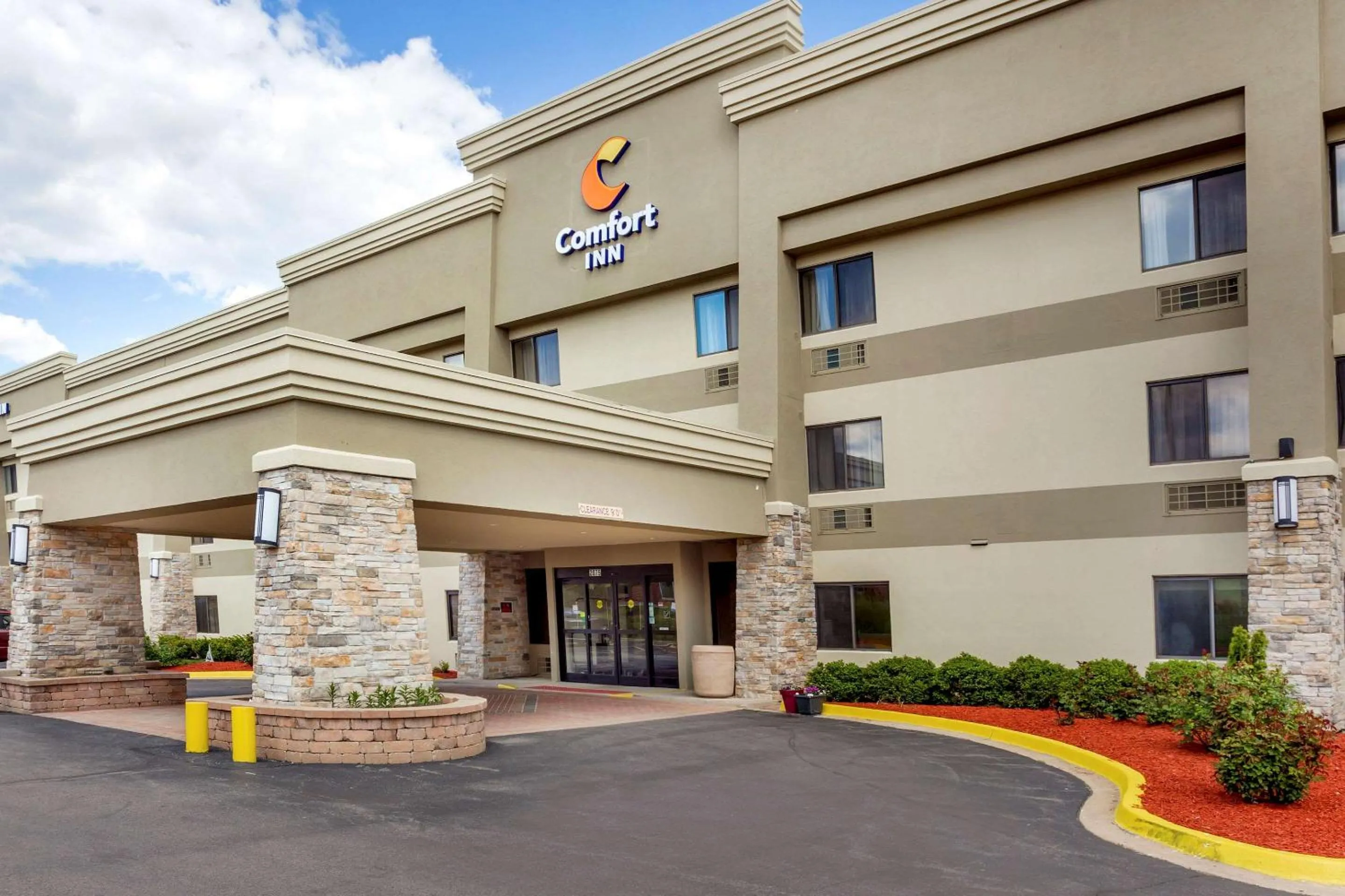 Property building in Comfort Inn Hoffman Estates - Schaumburg