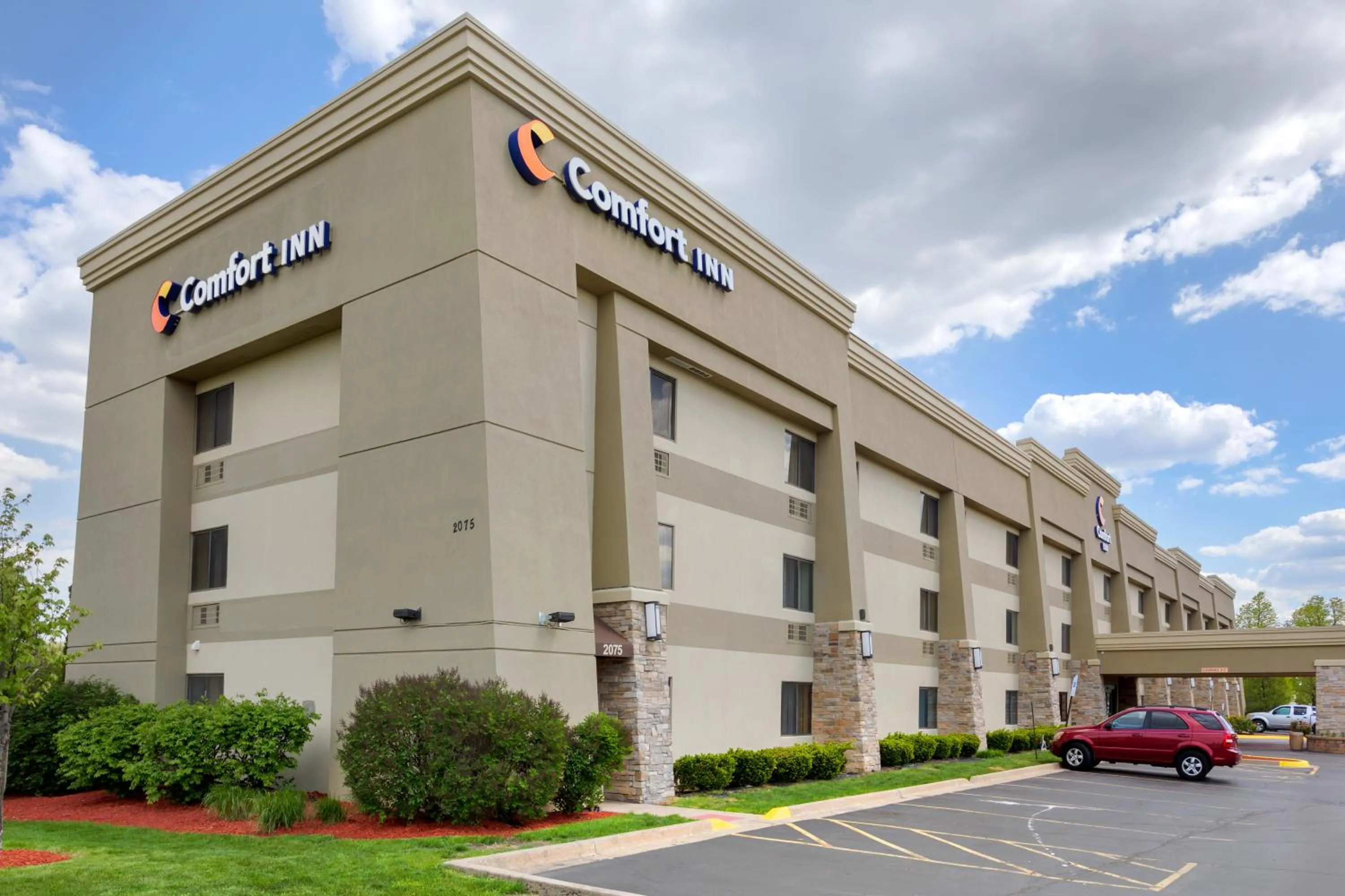 Property building in Comfort Inn Hoffman Estates - Schaumburg