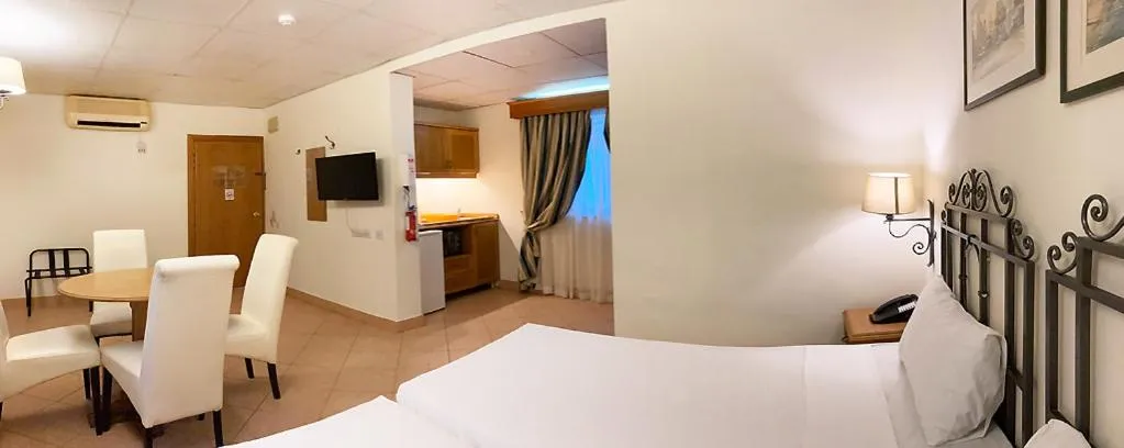 Photo of the whole room, Bed in Hotel Kennedy Nova